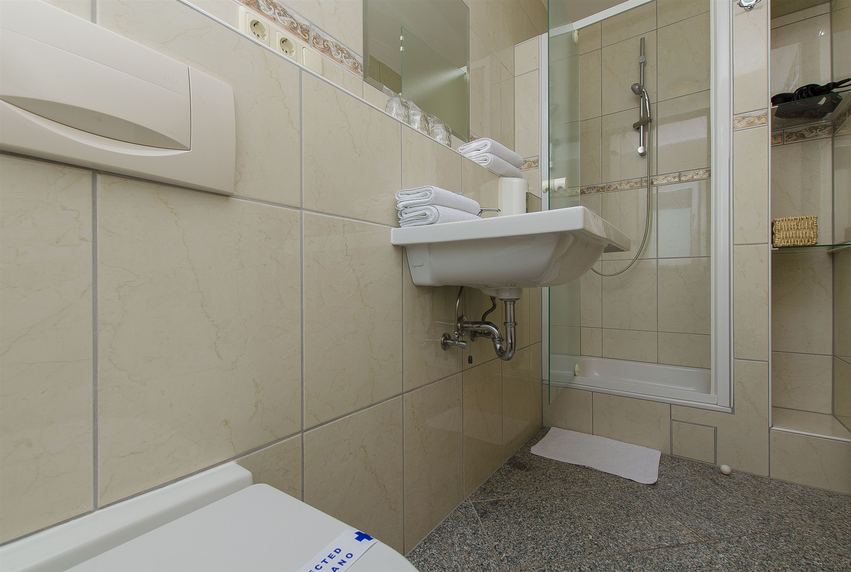 Apartment and Rooms Ana 32801-A2