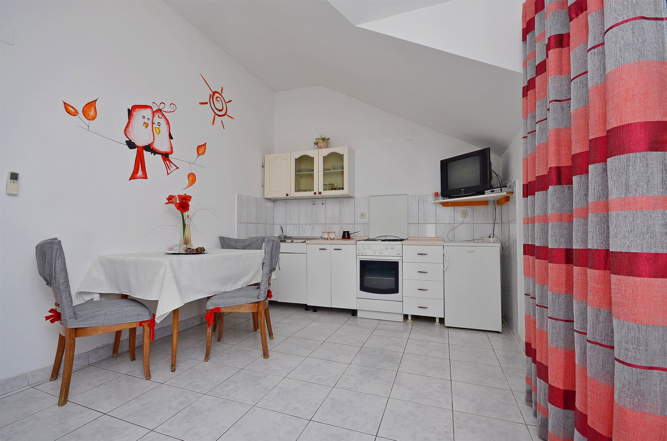 Apartments and Rooms Bepina 28141-A1