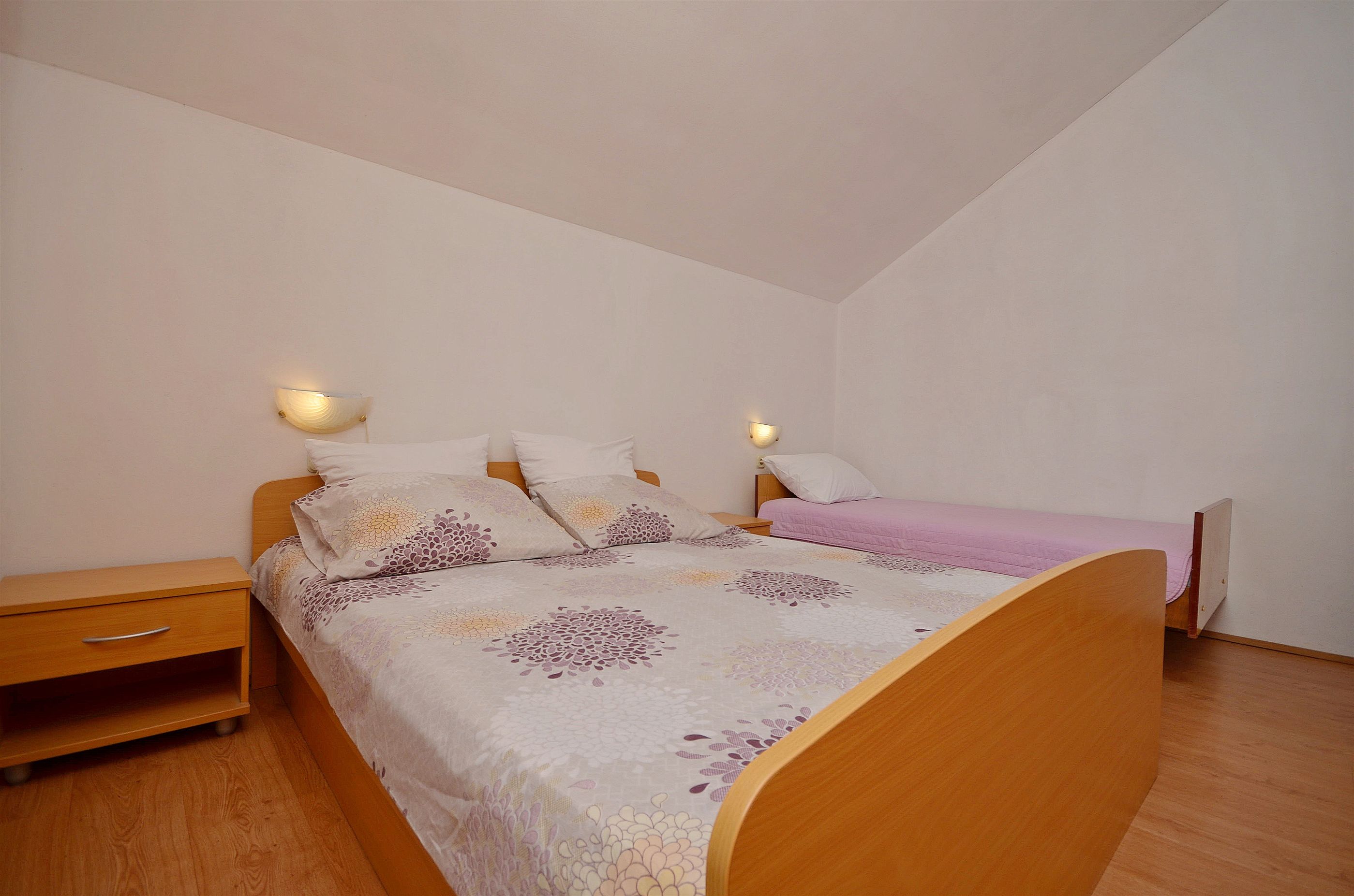 Apartments and Rooms Bepina 28141-A2