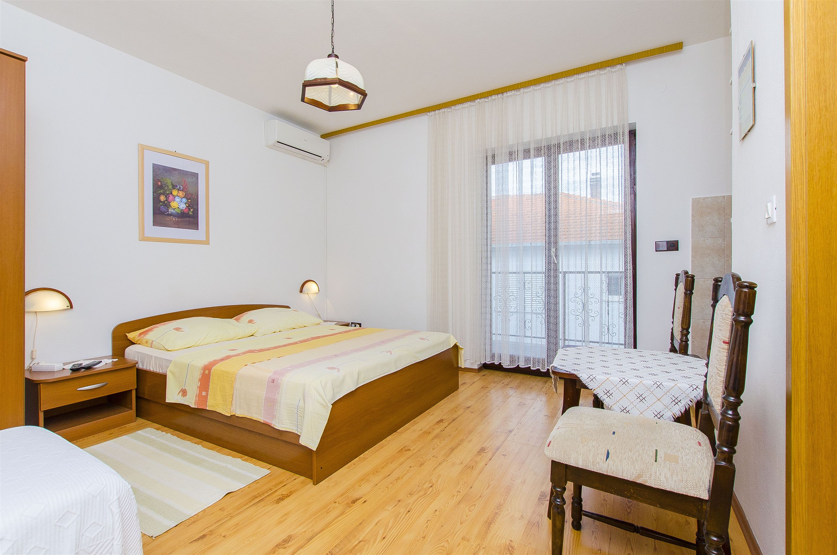 Apartments and Rooms Iva 47621-A8