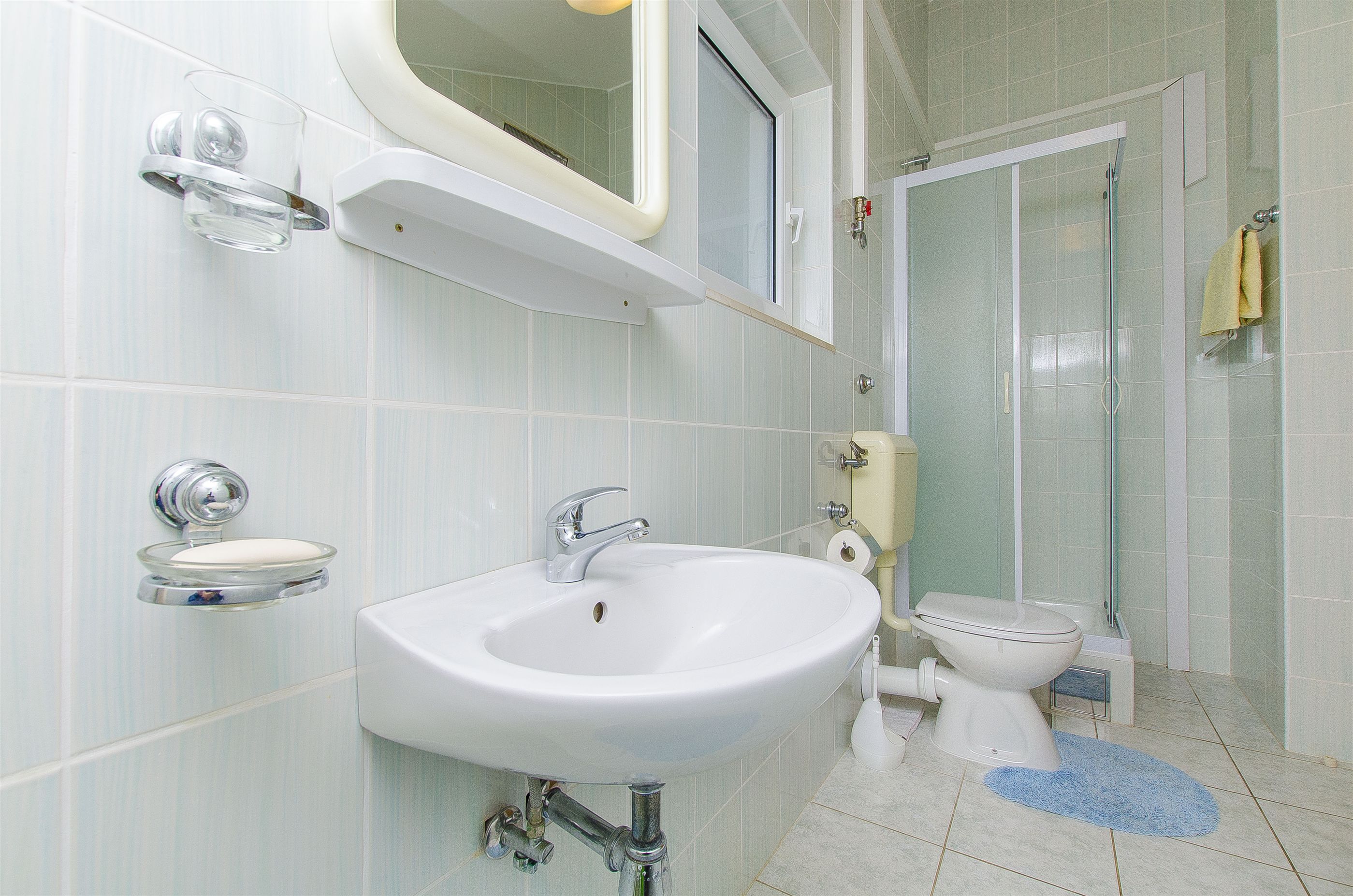 Apartments and Rooms Iva 47621-A14