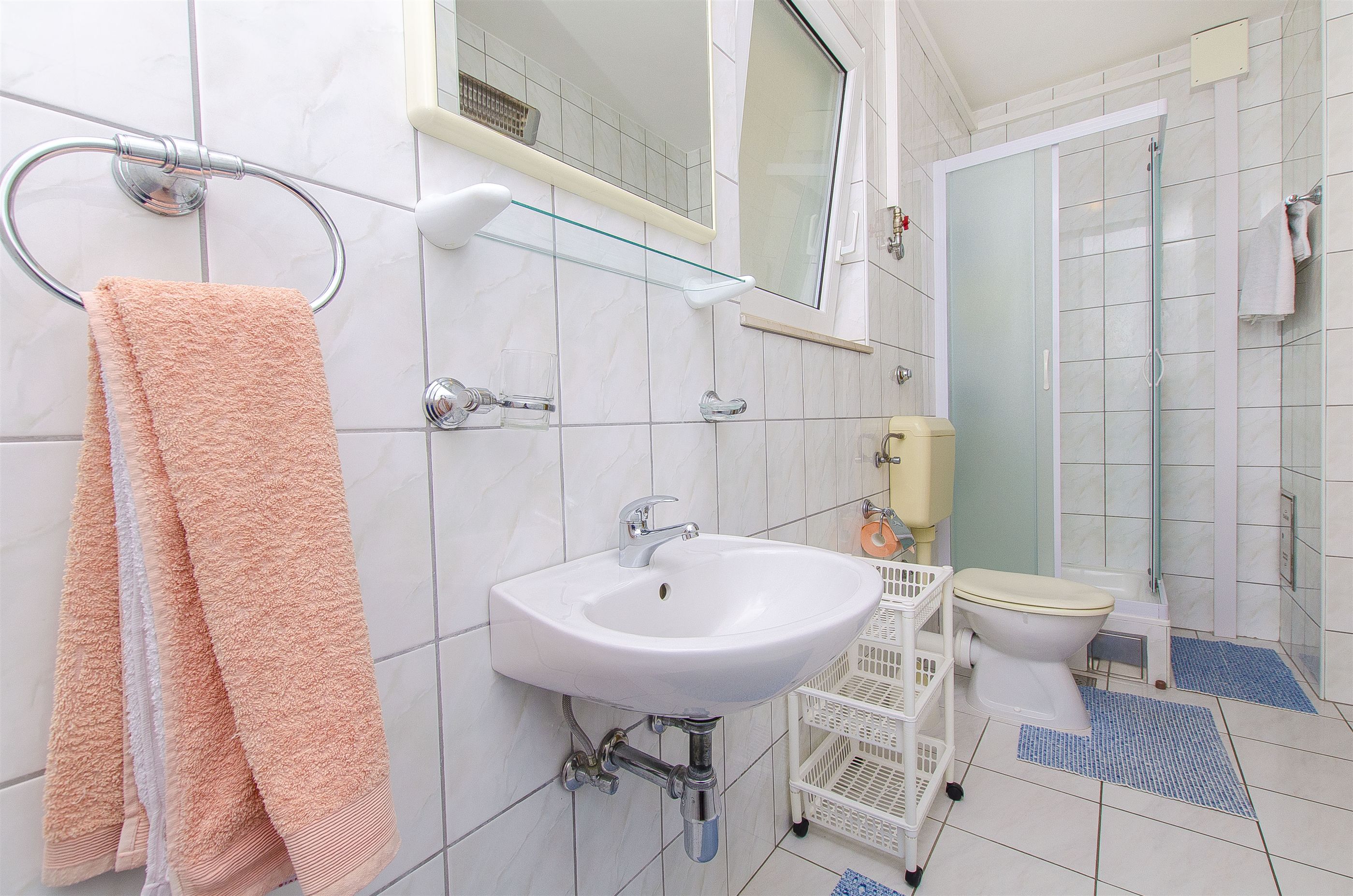 Apartments and Rooms Iva 47621-A11