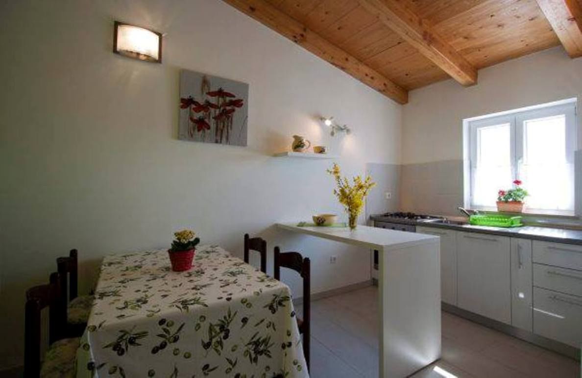 House Tri Marije 15951-K1