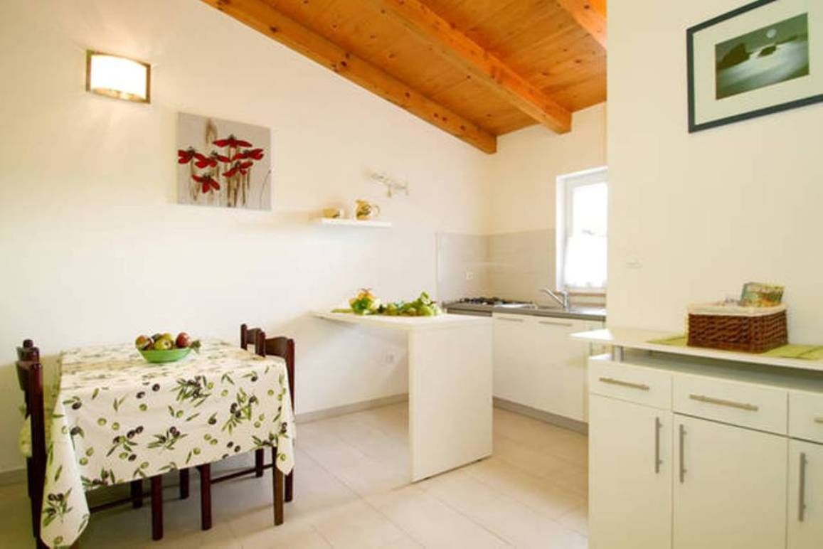 House Tri Marije 15951-K1