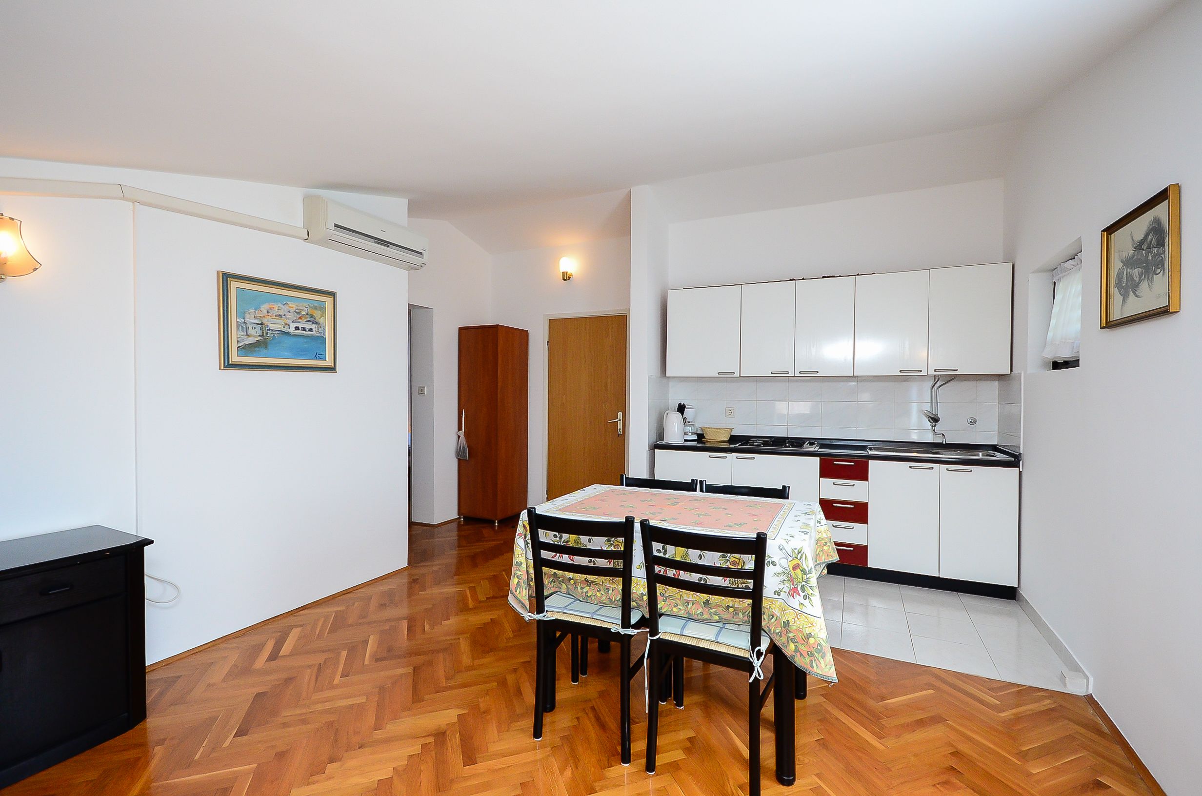 Apartments Dragica 70571-A3