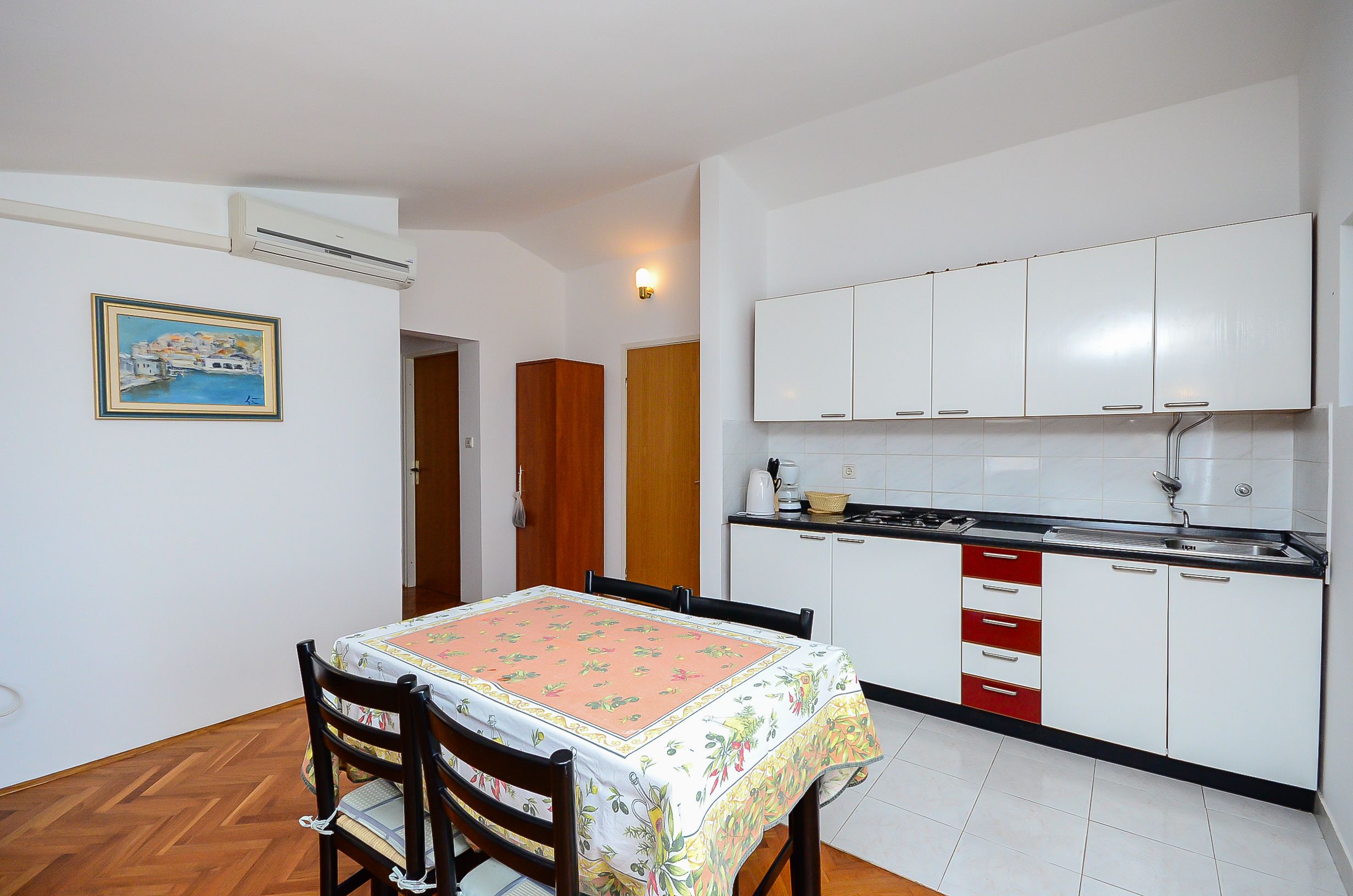 Apartments Dragica 70571-A3