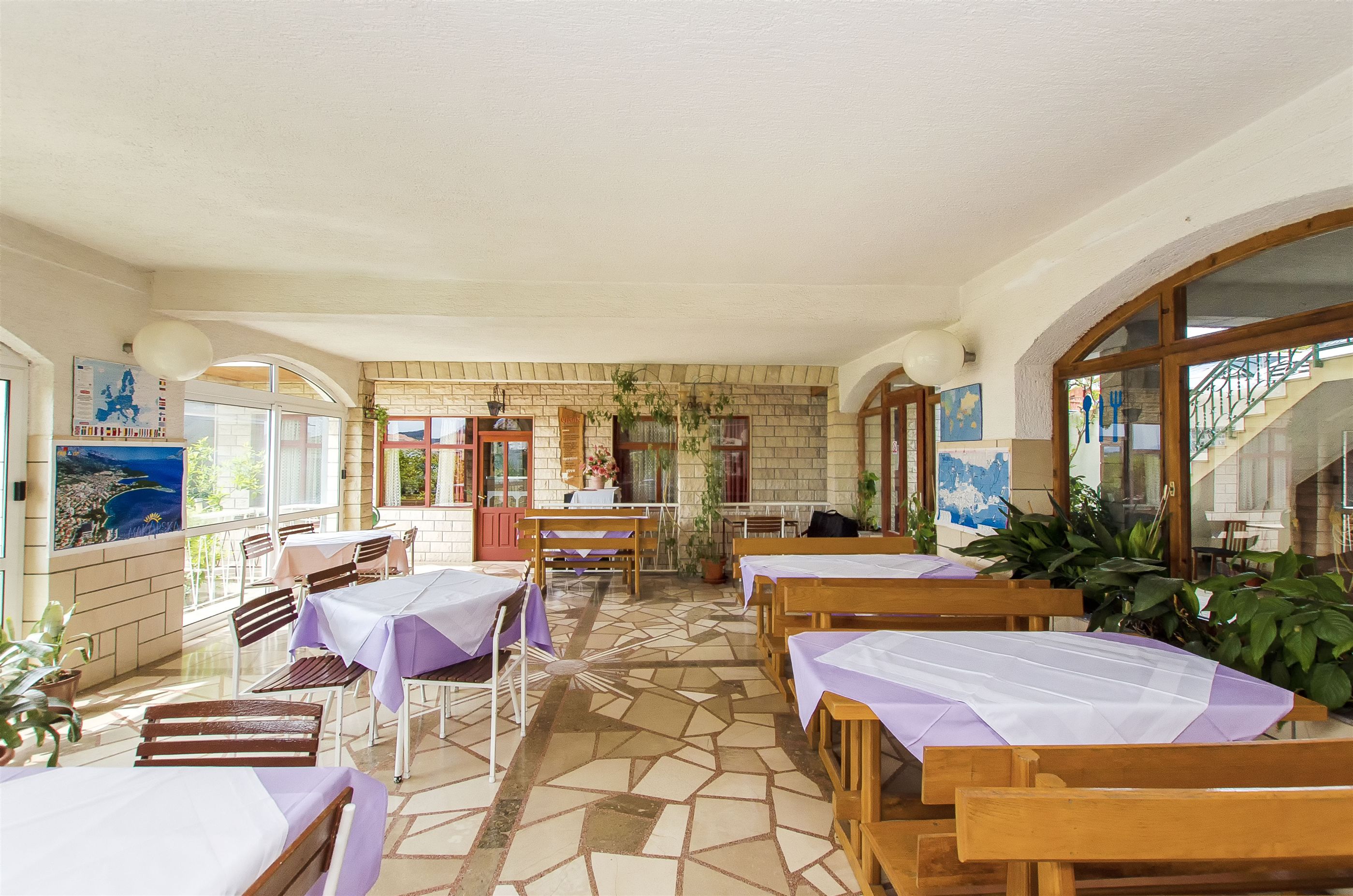 Apartment and Rooms Ivan 45191-A18