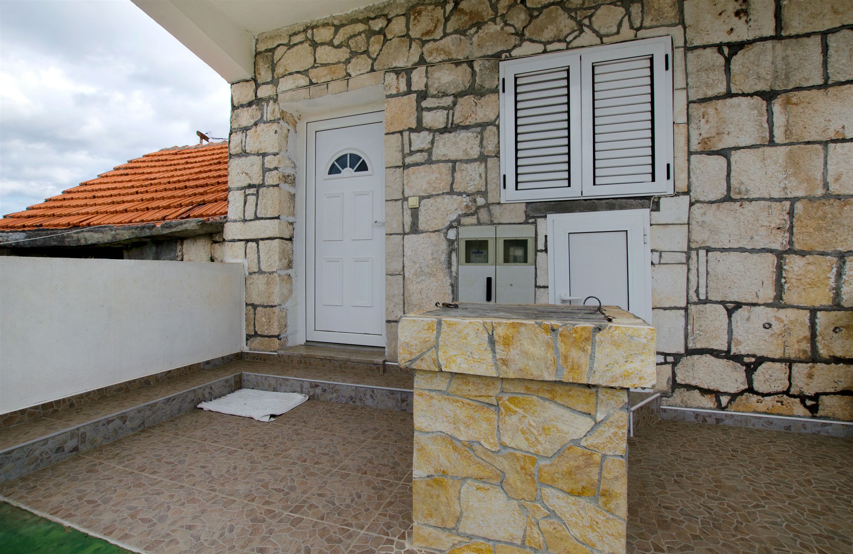 House Vinko 27132-K1