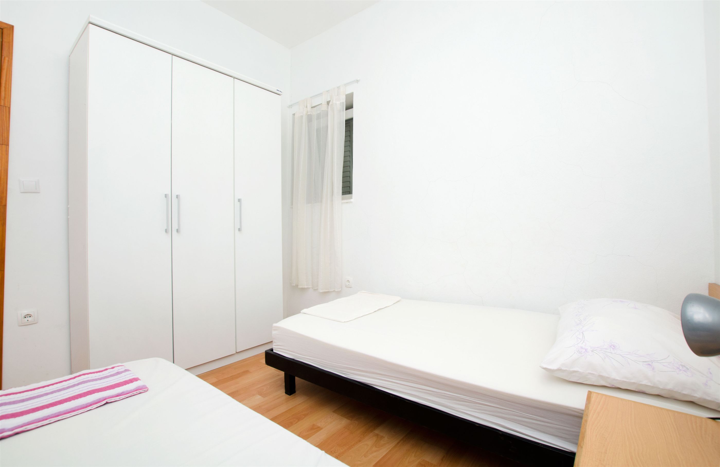 House Vinko 27132-K1