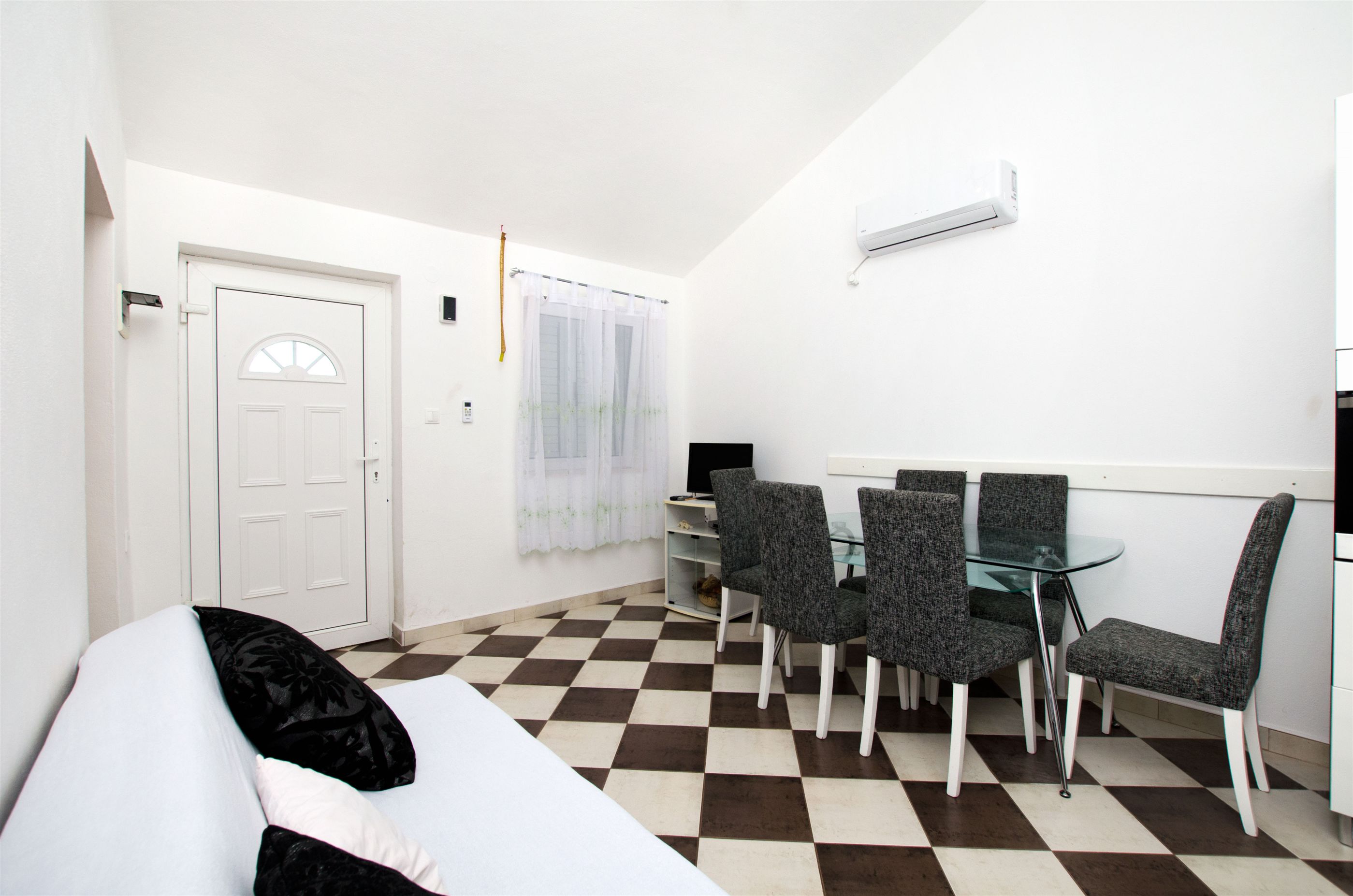 House Vinko 27132-K1