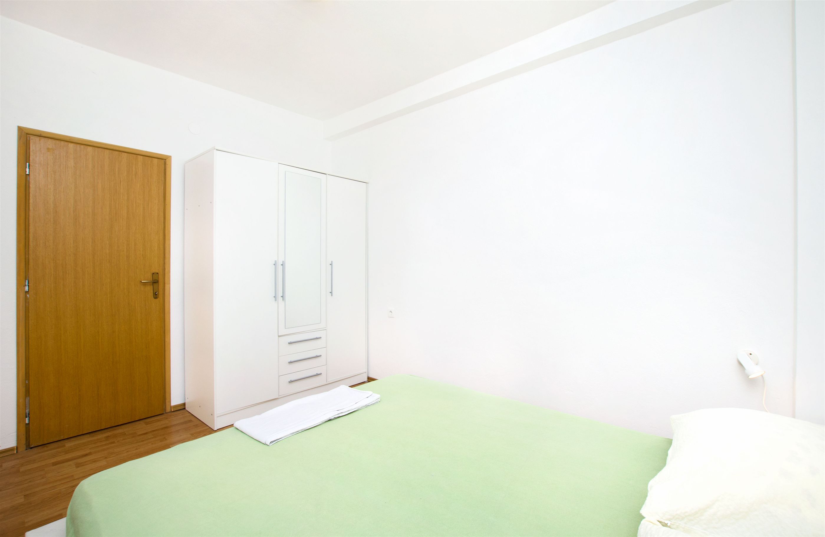 House Vinko 27132-K1