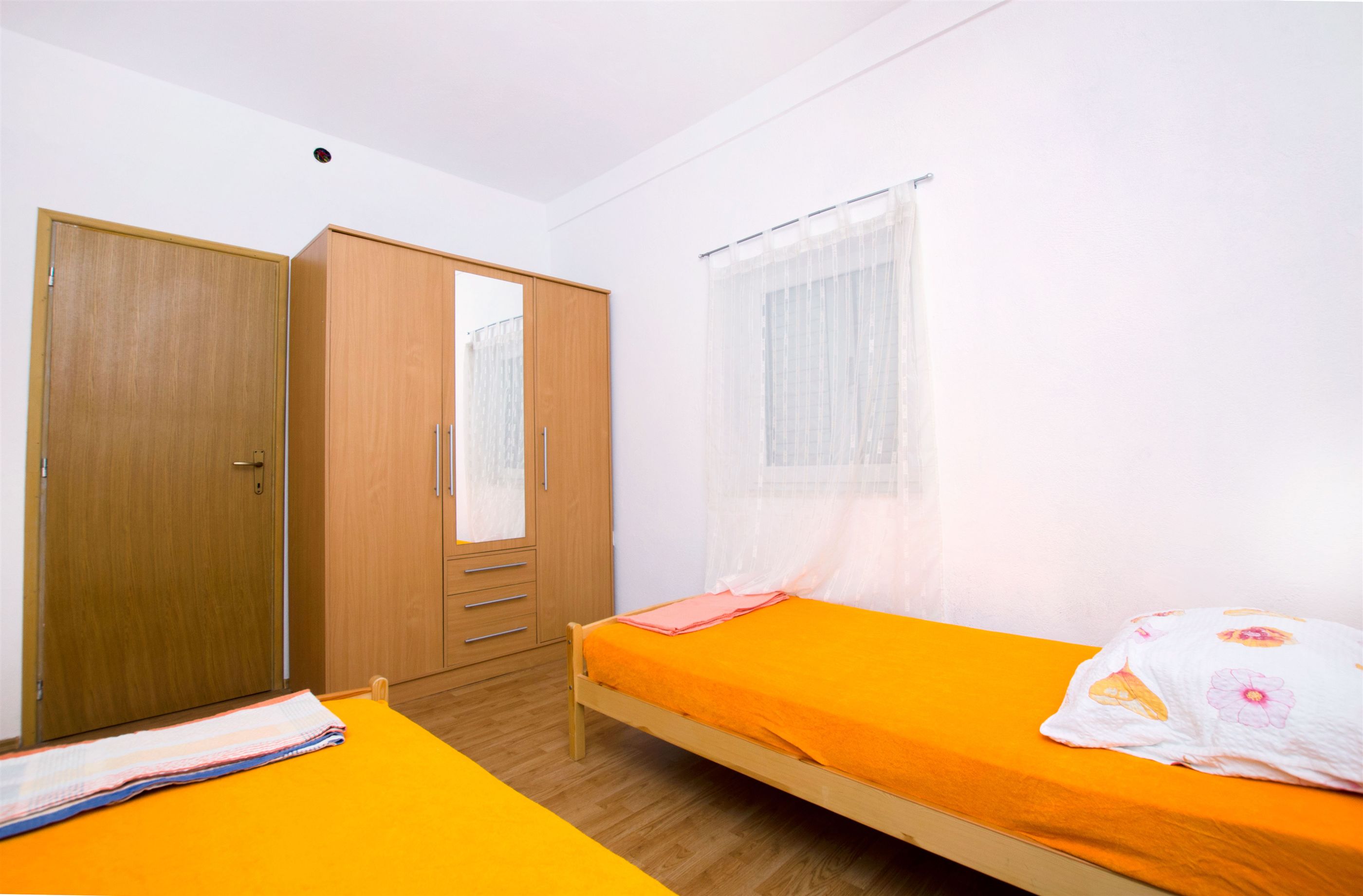 House Vinko 27132-K1