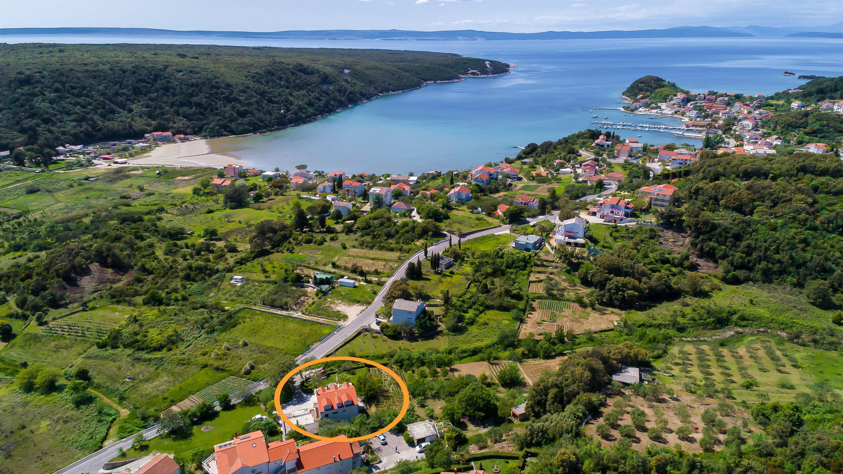 Photo of Apartments Villa Subic