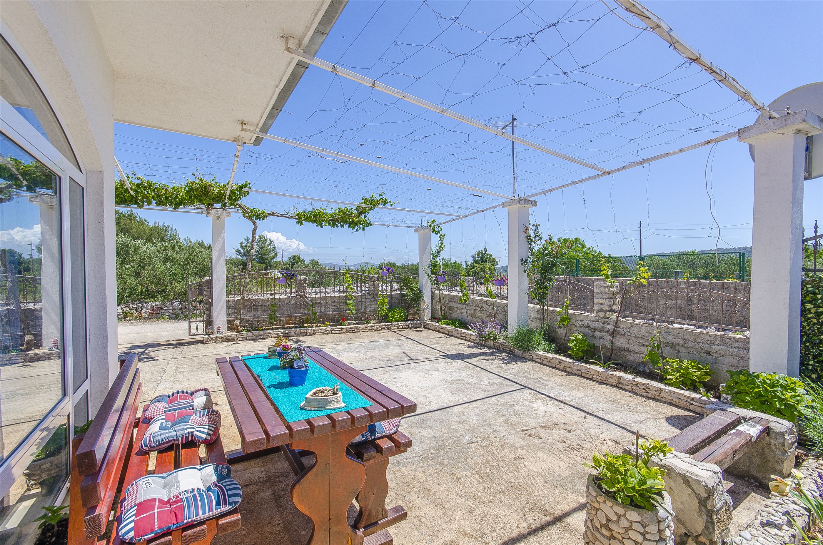 House Mladen 44771-K1