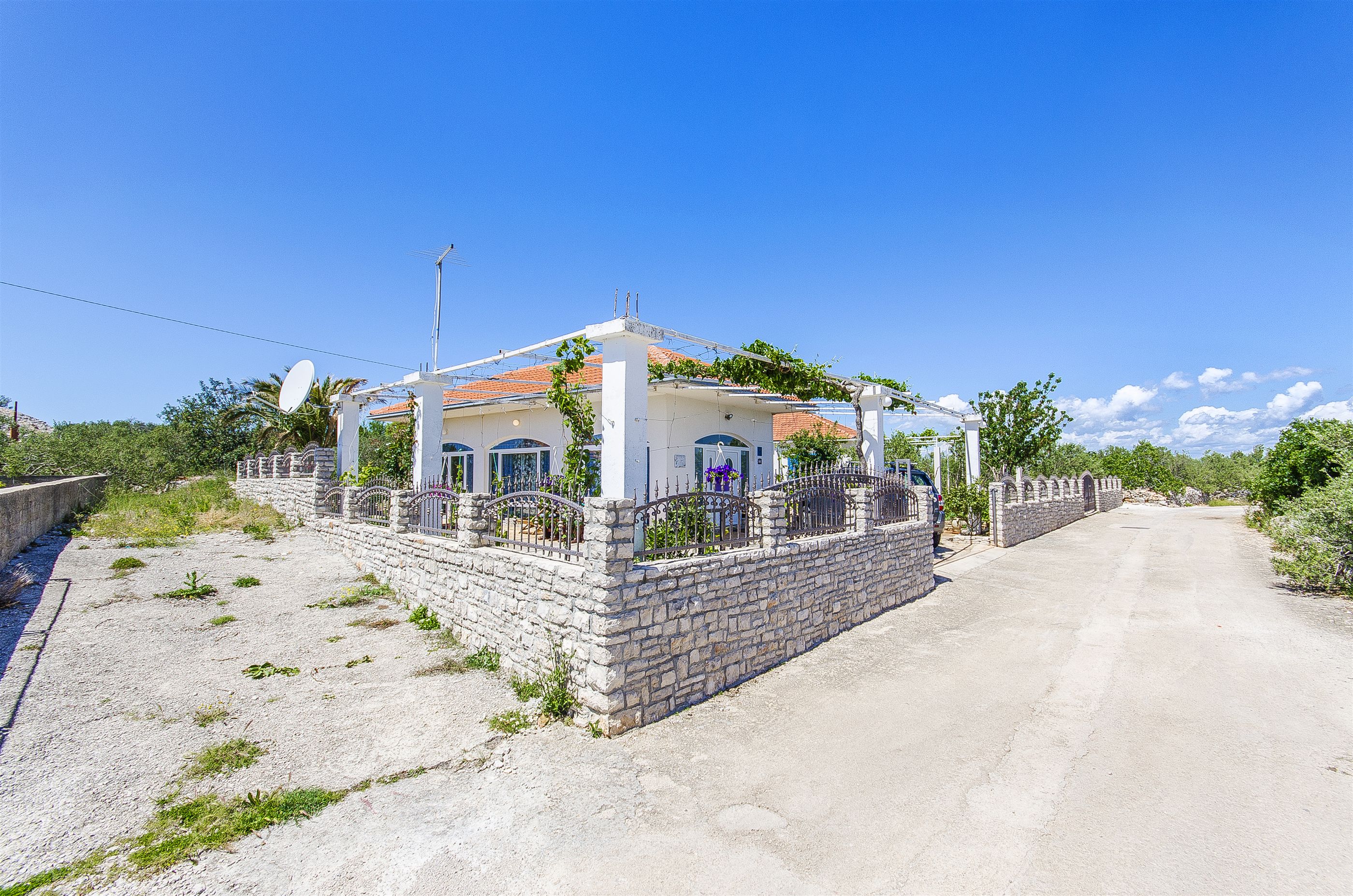 House Mladen 44771-K1
