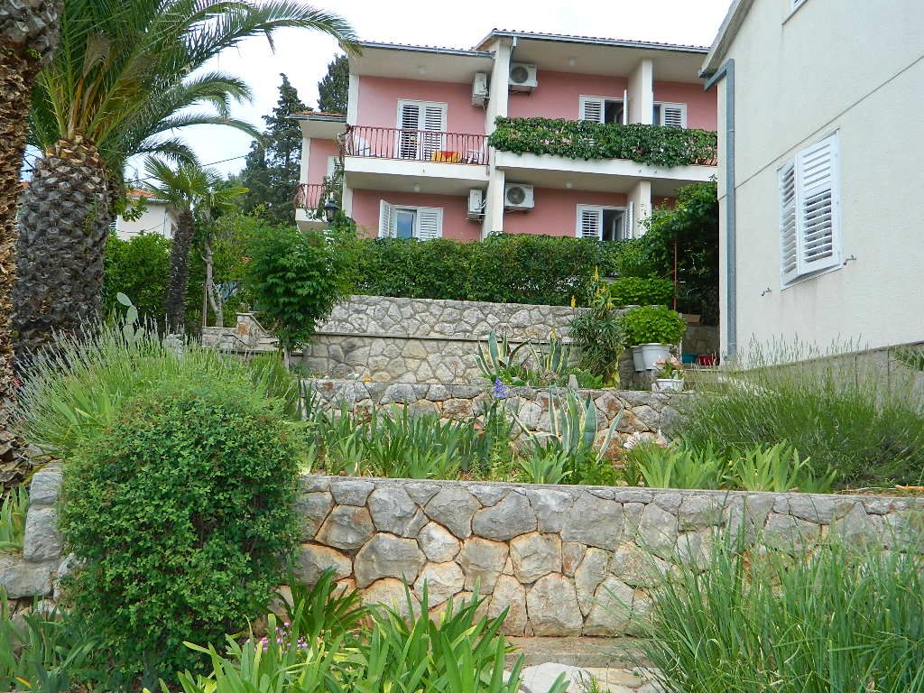 Apartments and Rooms Darinka 19271-S4