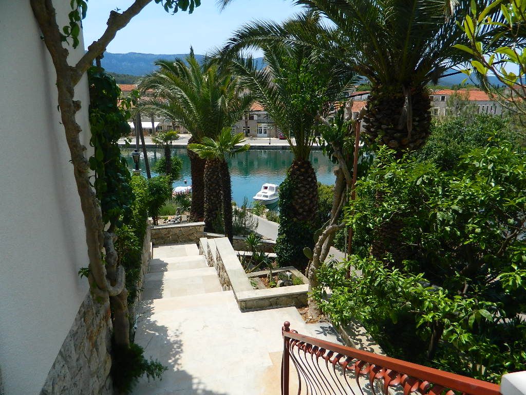 Apartments and Rooms Darinka 19271-S4