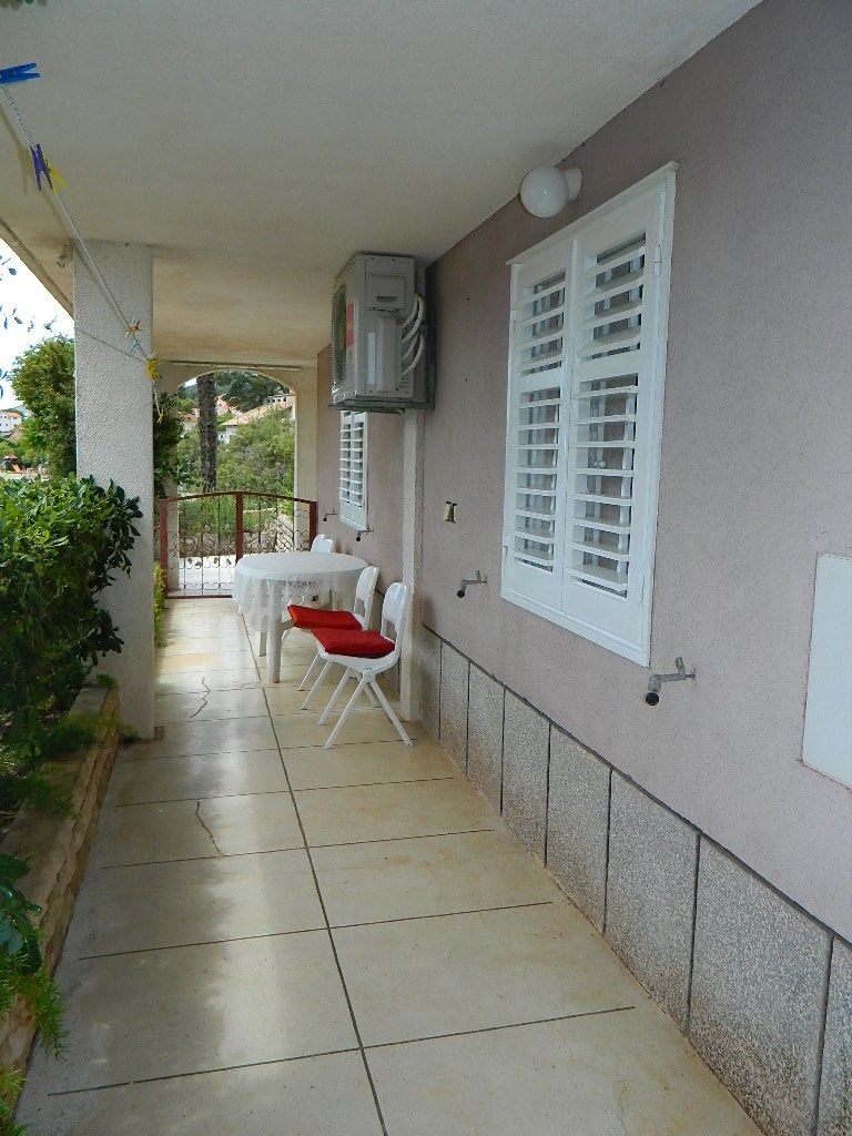Apartment and Room Darinka 35551-S1