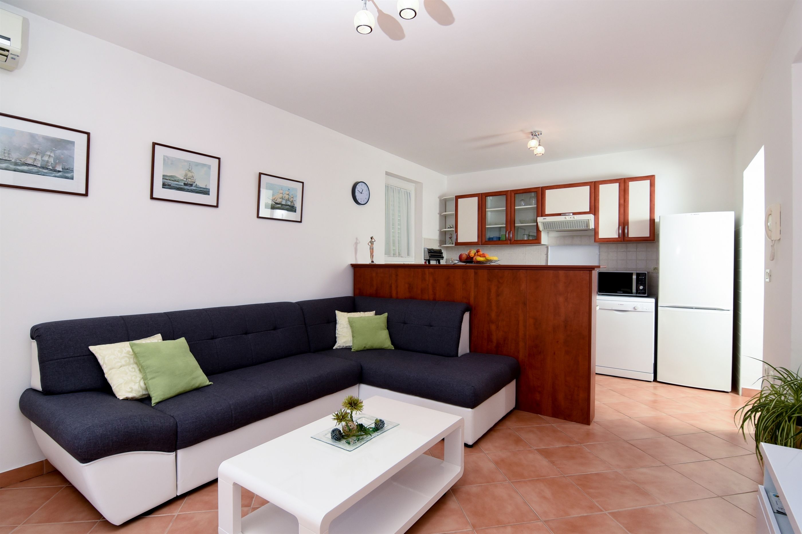 Apartments Marijana 60771-A3
