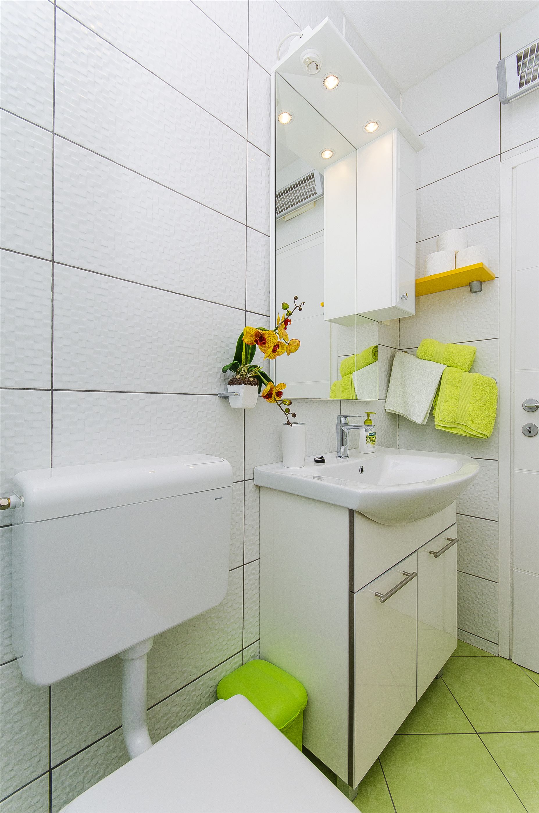 Apartments Zvonimir 40781-A2