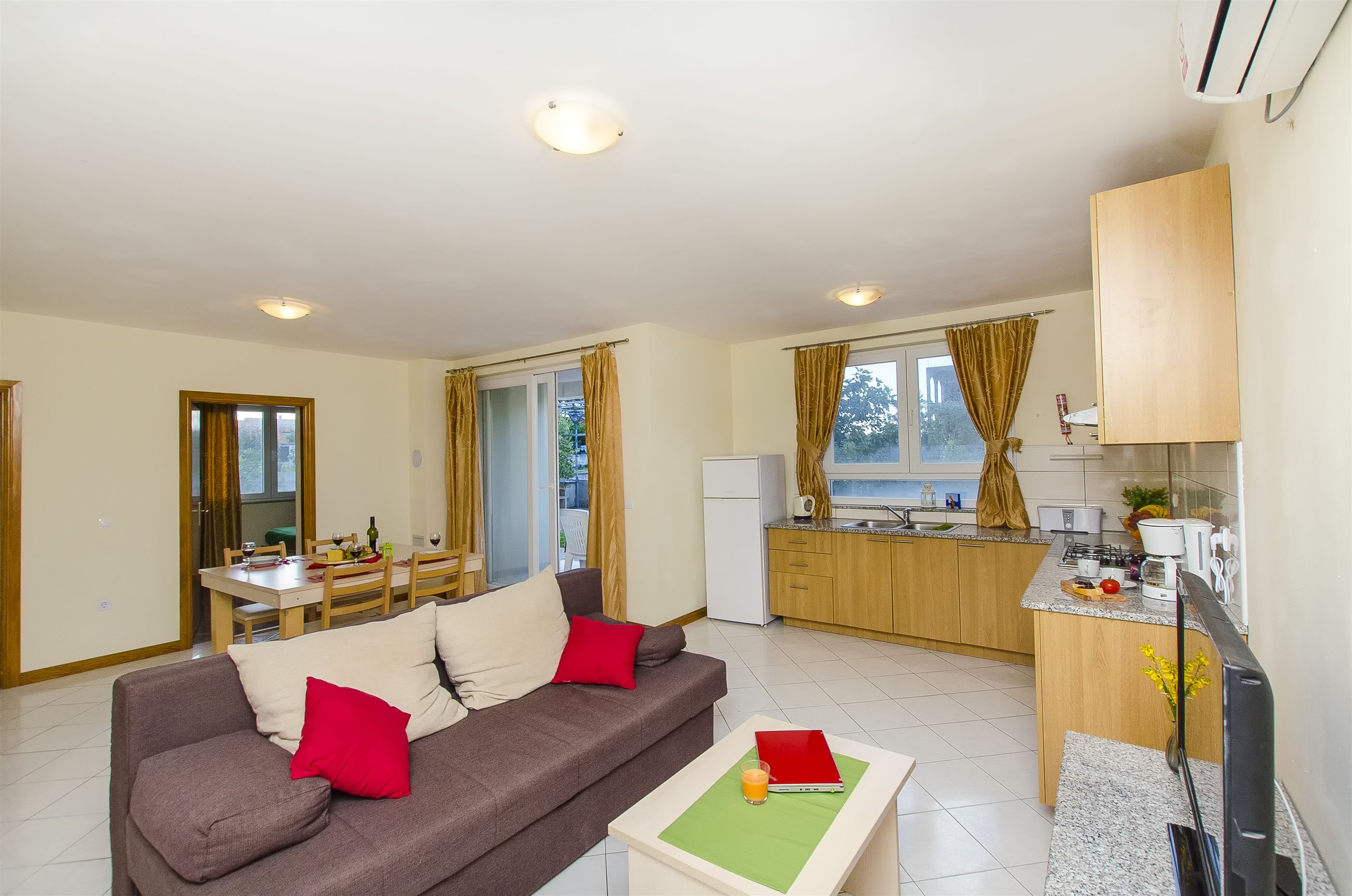 Apartments Glavan 27041-A5