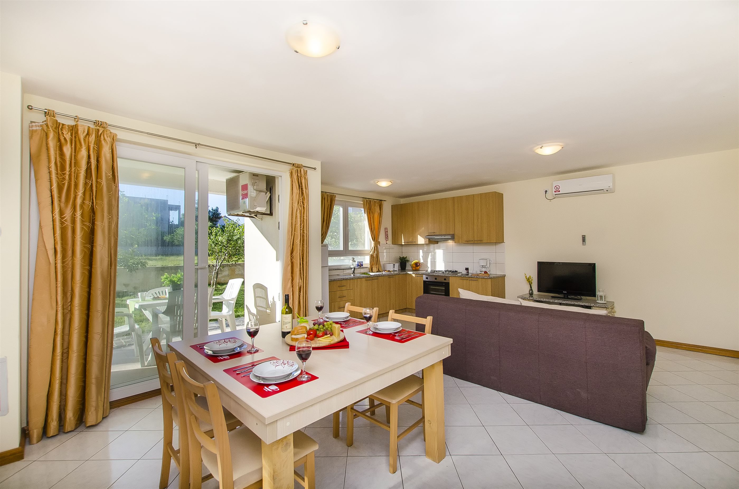 Apartments Glavan 27041-A5