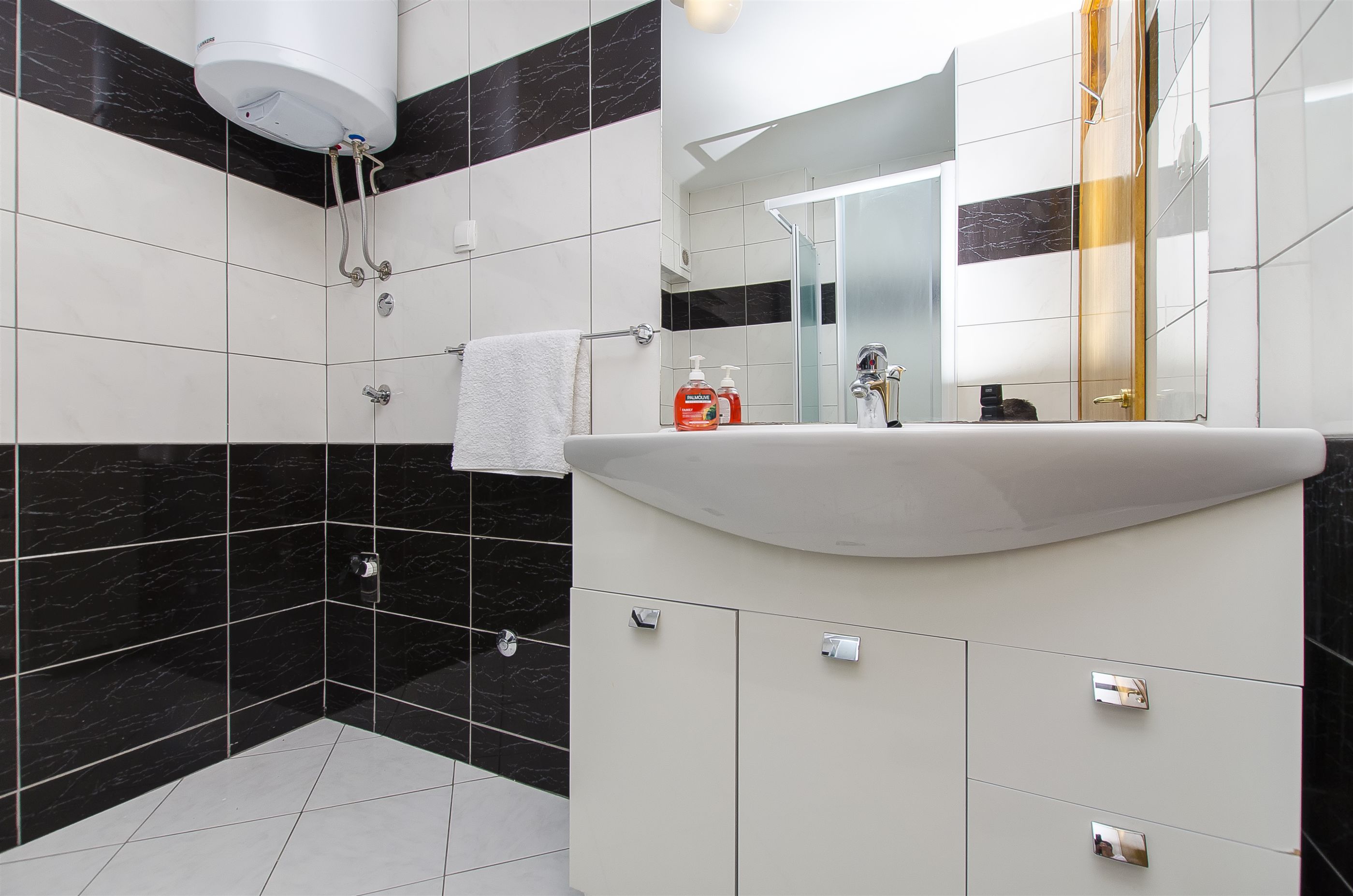 Apartments Glavan 27041-A6