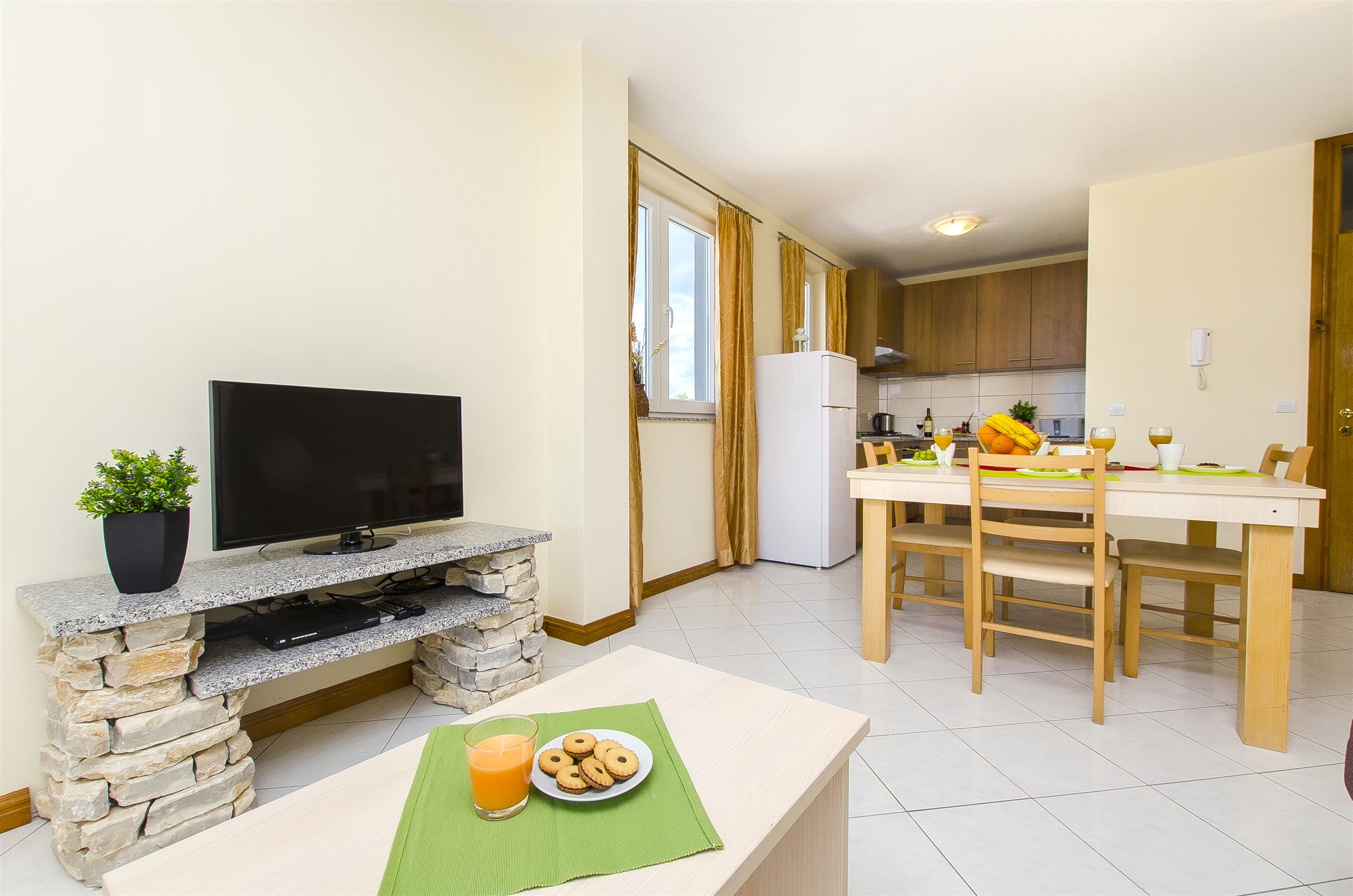 Apartments Glavan 27041-A8