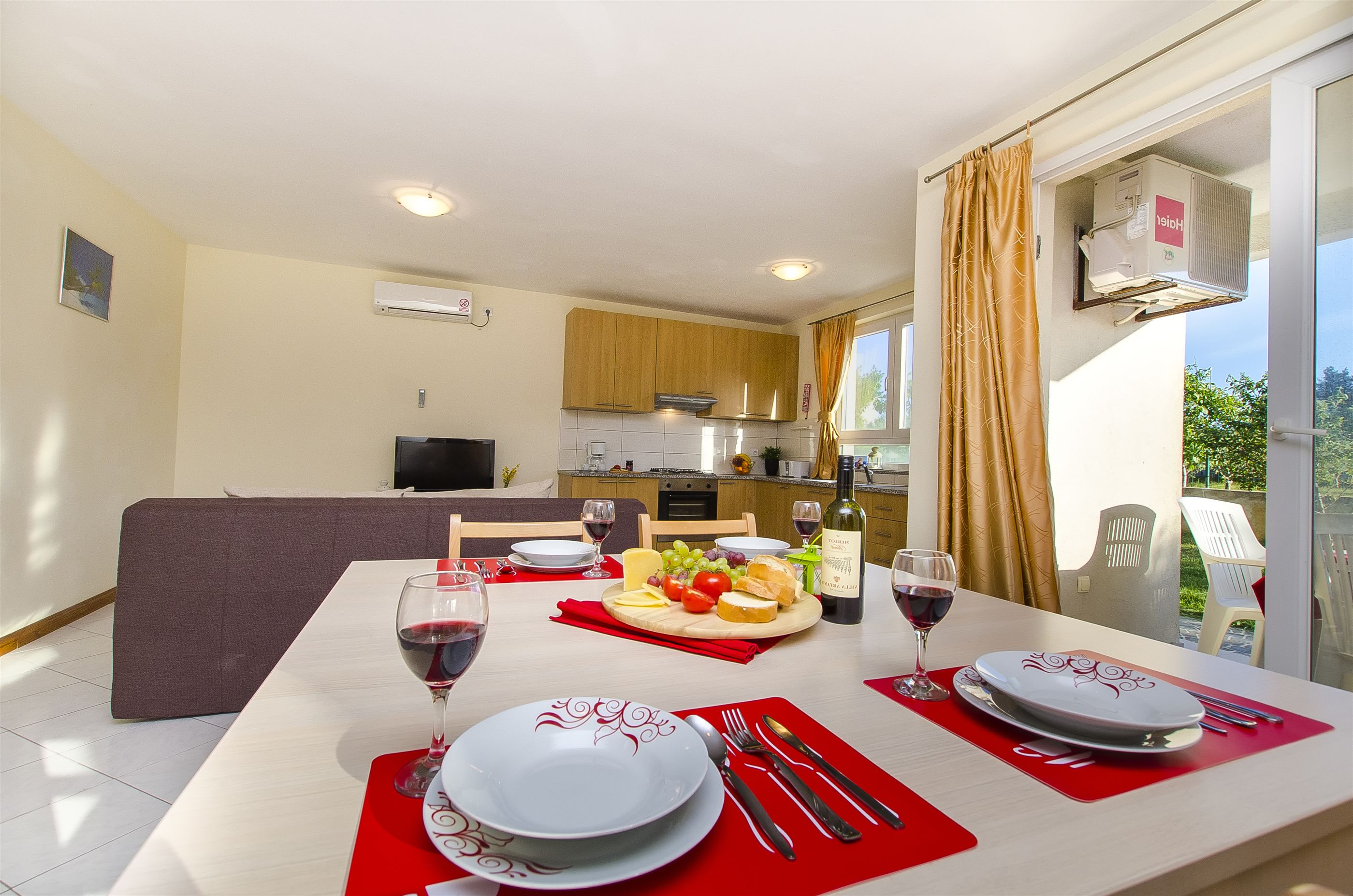 Apartments Glavan 27041-A1