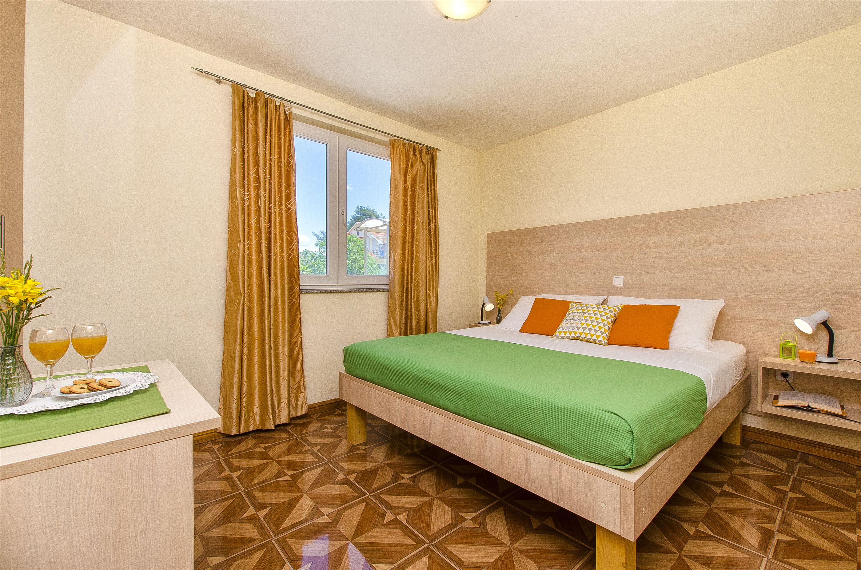 Apartments Glavan 27041-A1