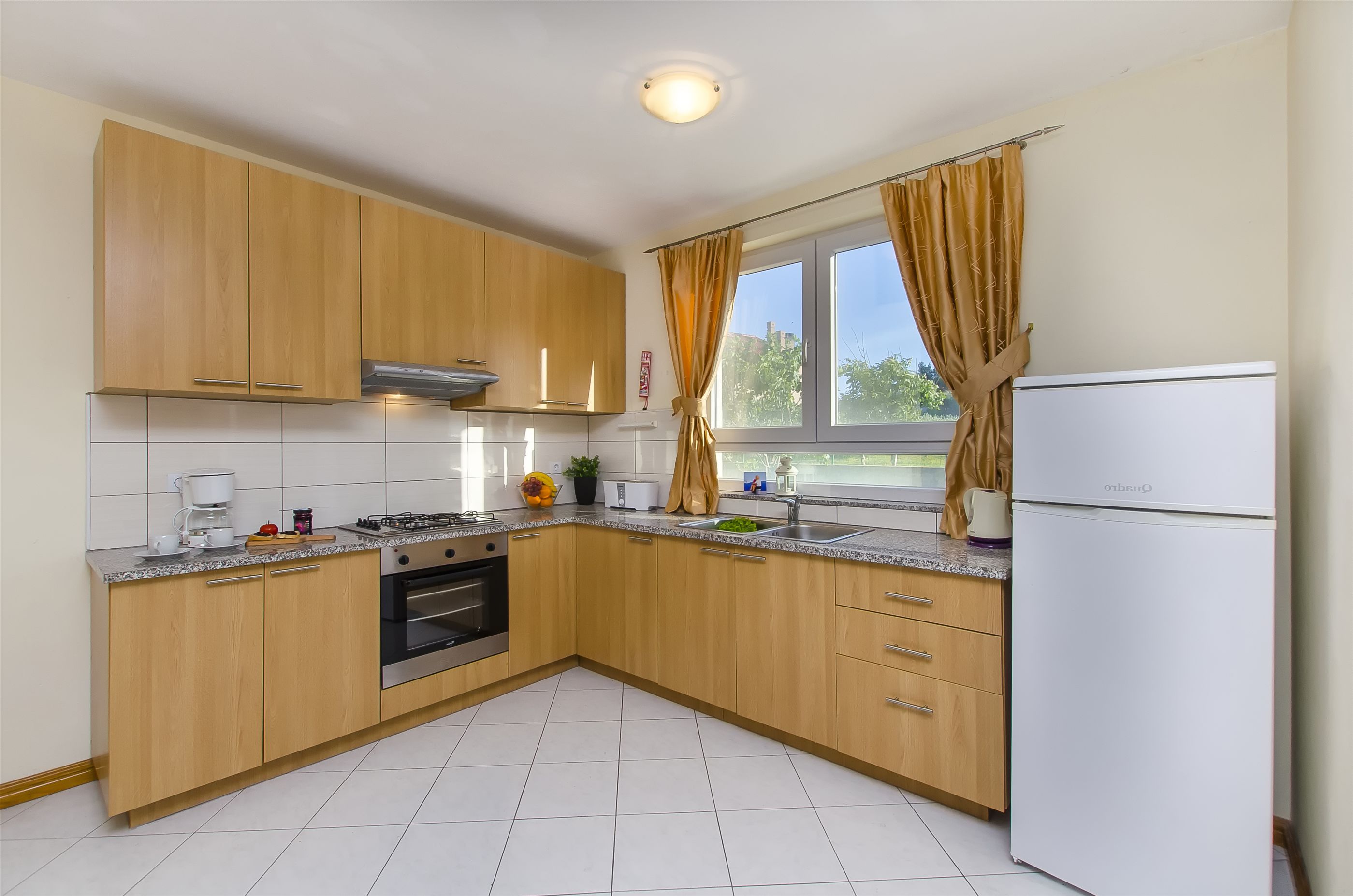 Apartments Glavan 27041-A1