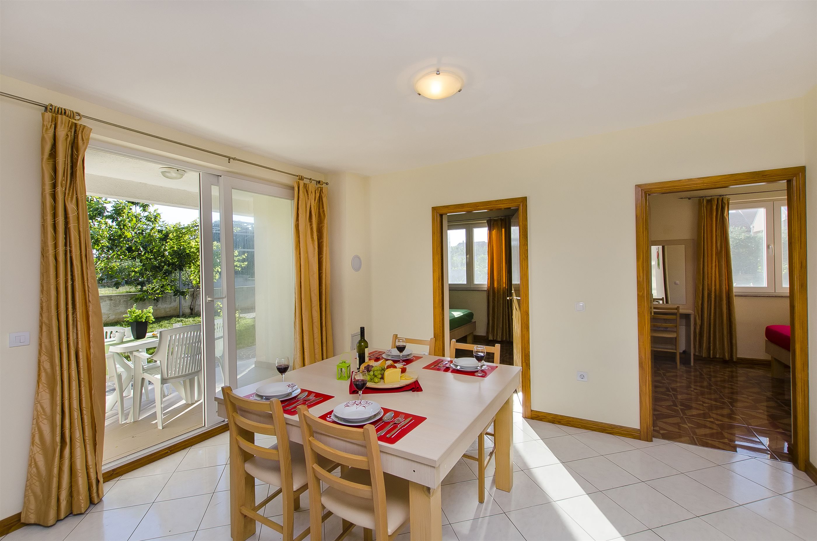 Apartments Glavan 27041-A1