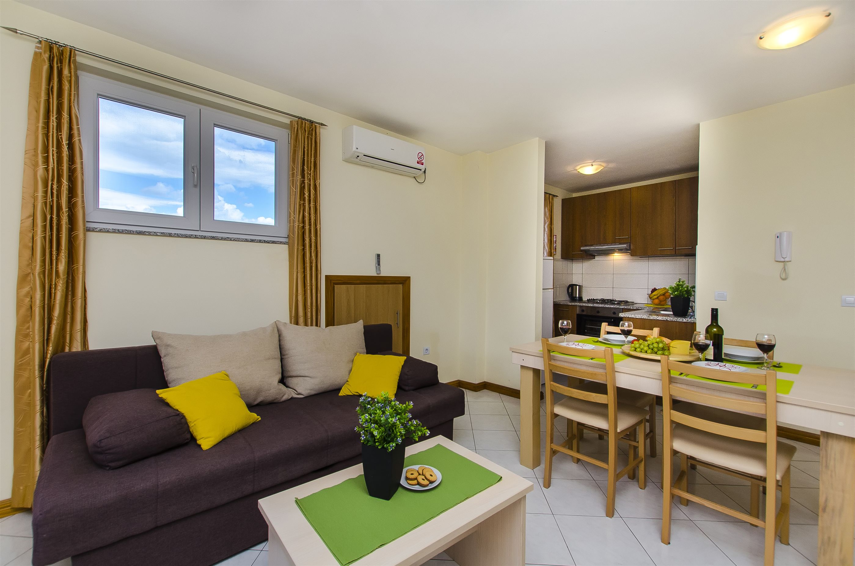 Apartments Glavan 27041-A2