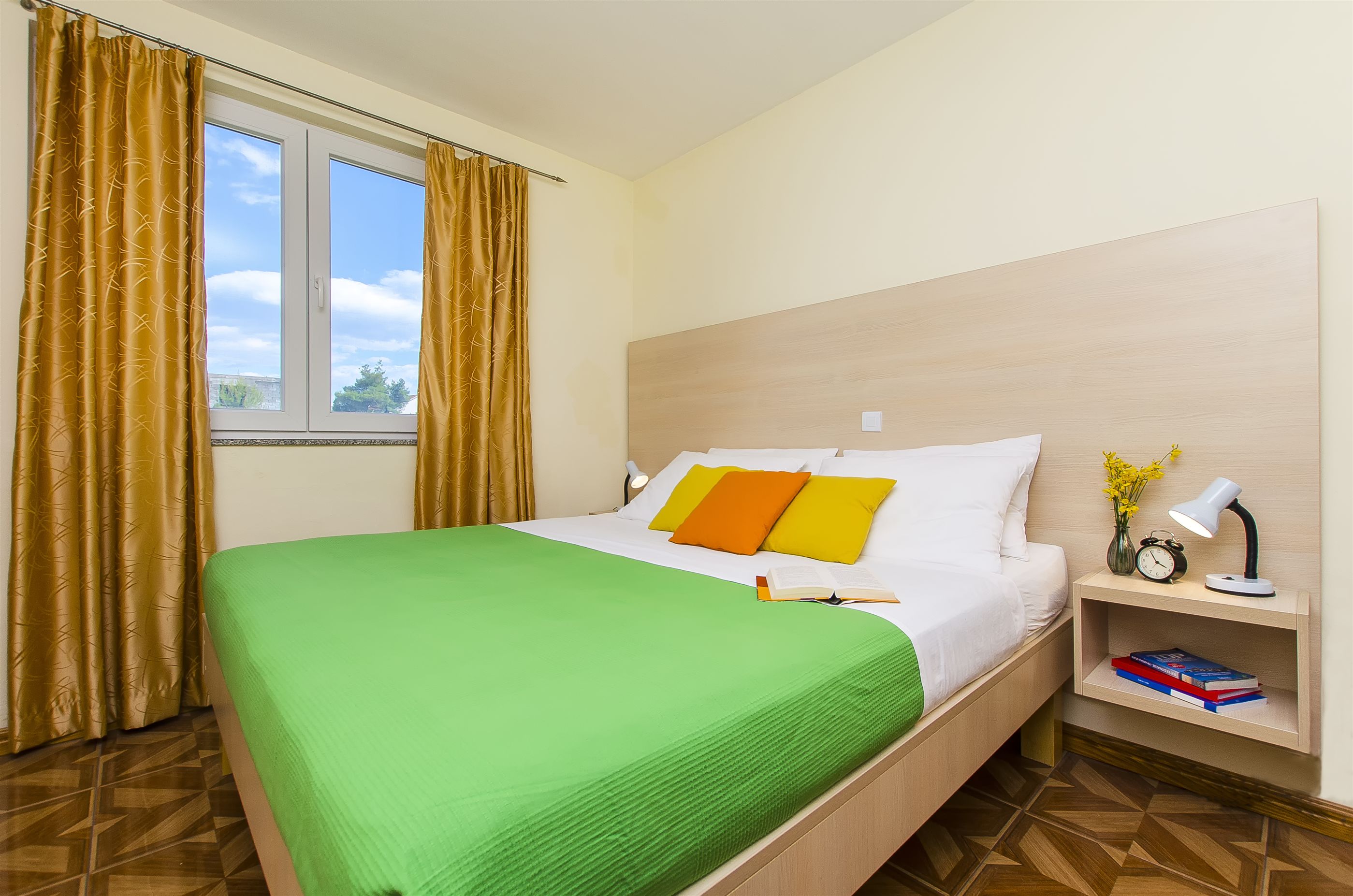 Apartments Glavan 27041-A2