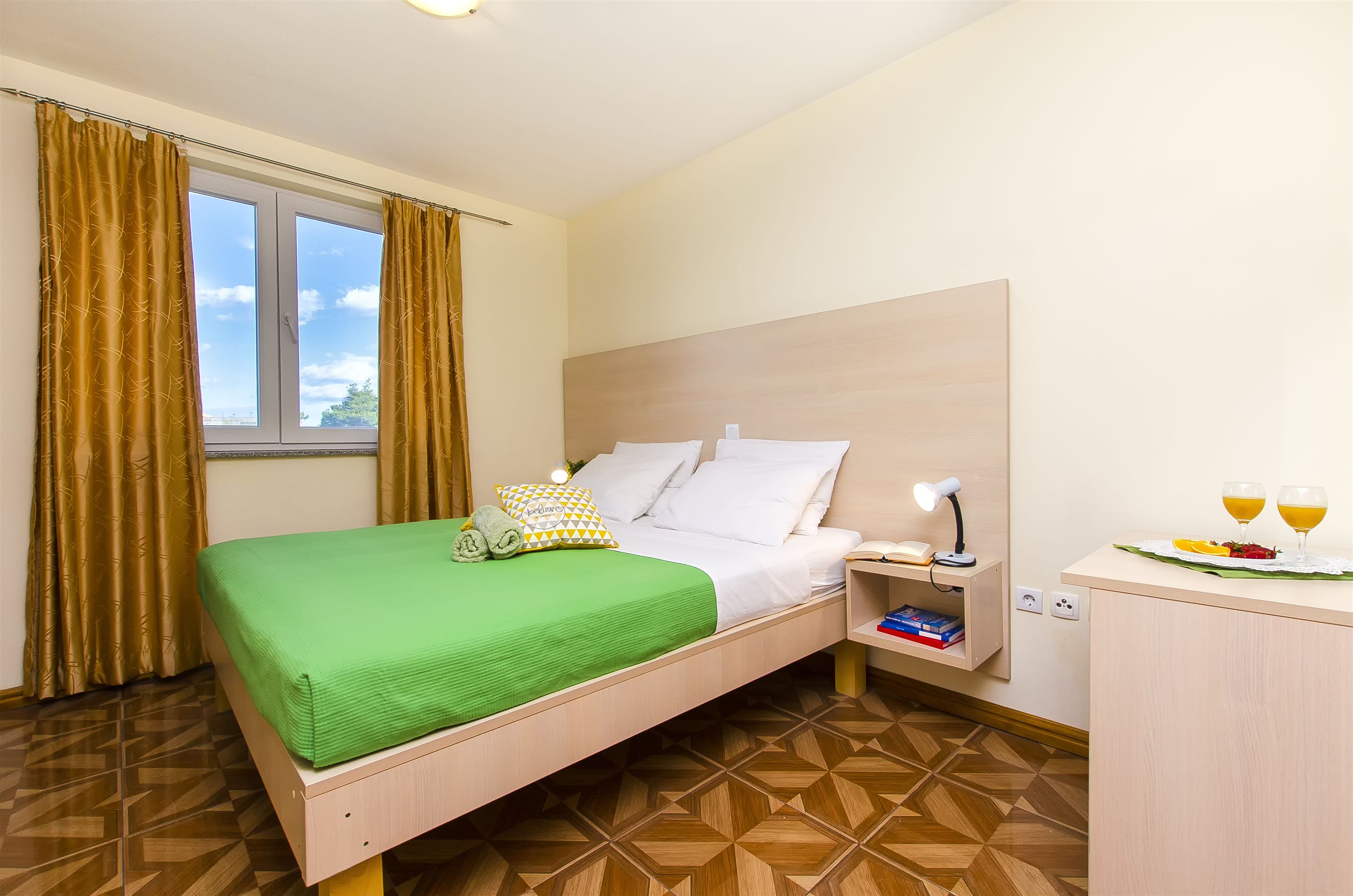 Apartments Glavan 27041-A3