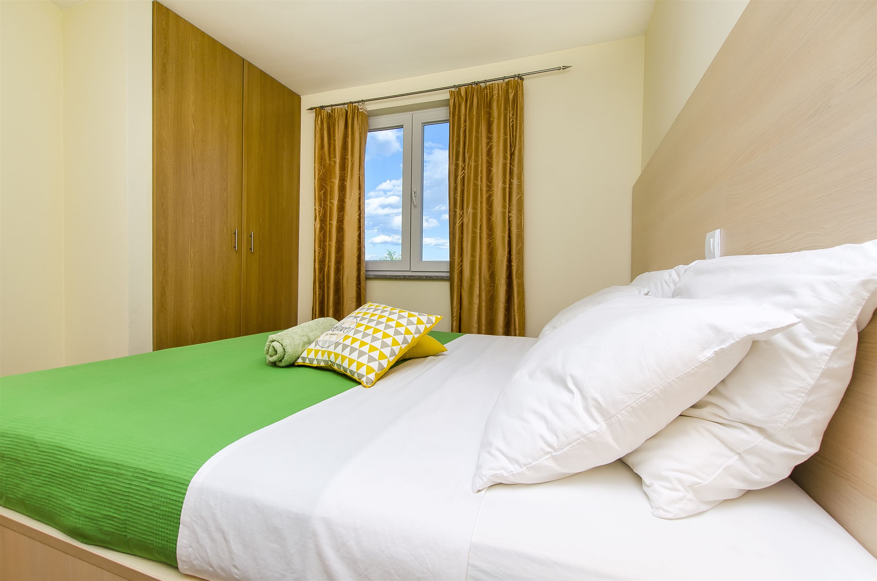 Apartments Glavan 27041-A3