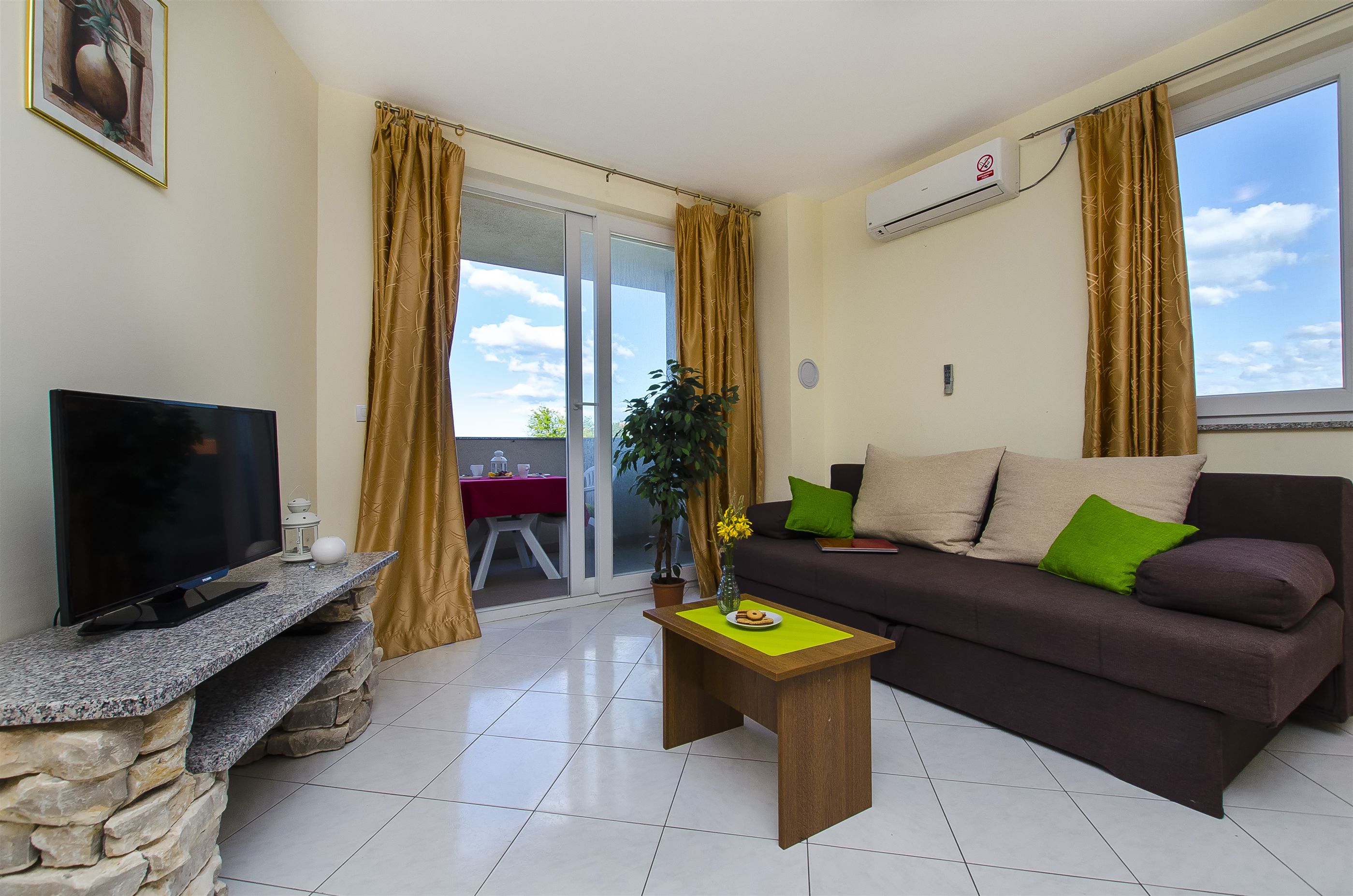 Apartments Glavan 27041-A3