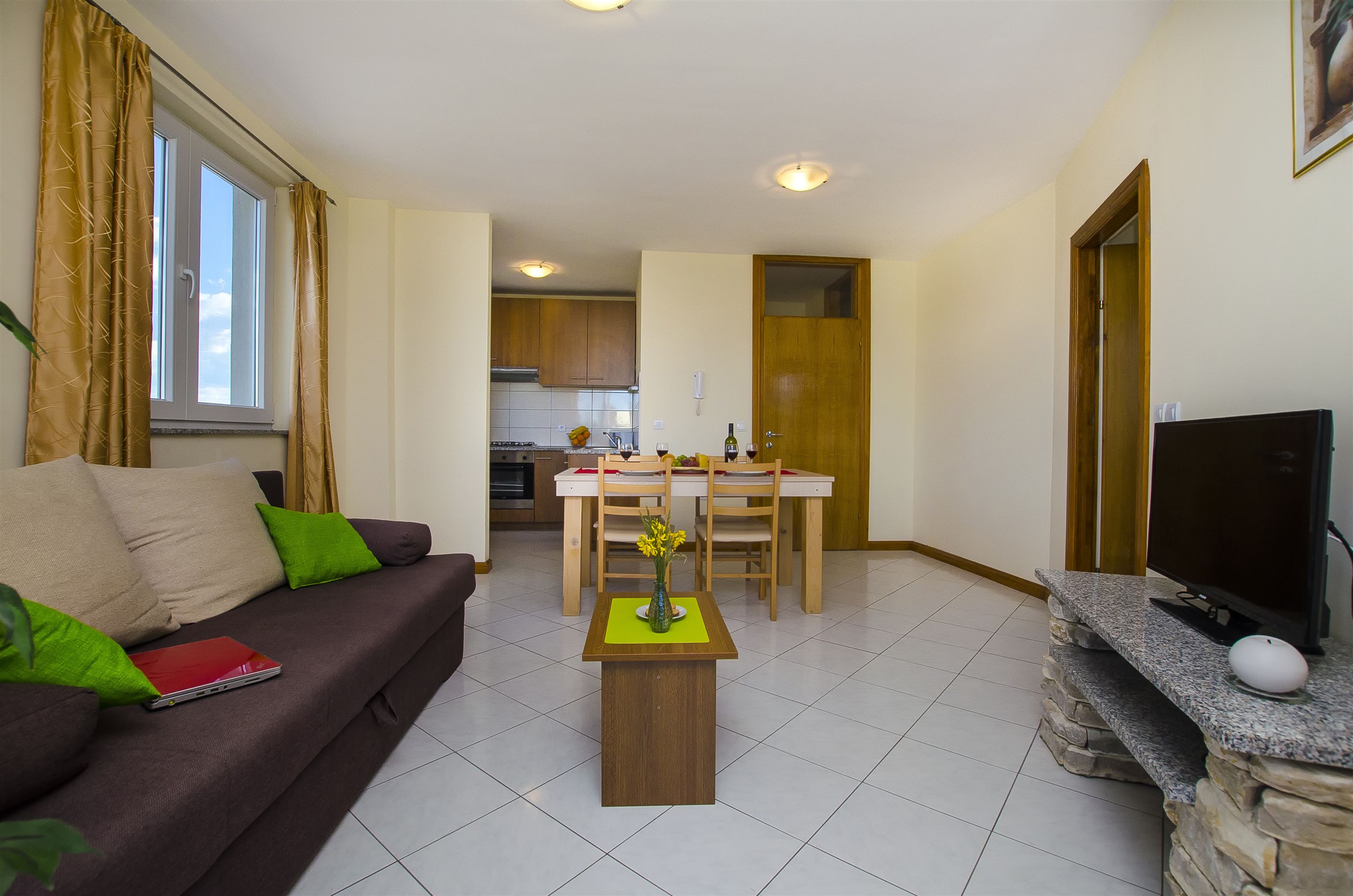 Apartments Glavan 27041-A3