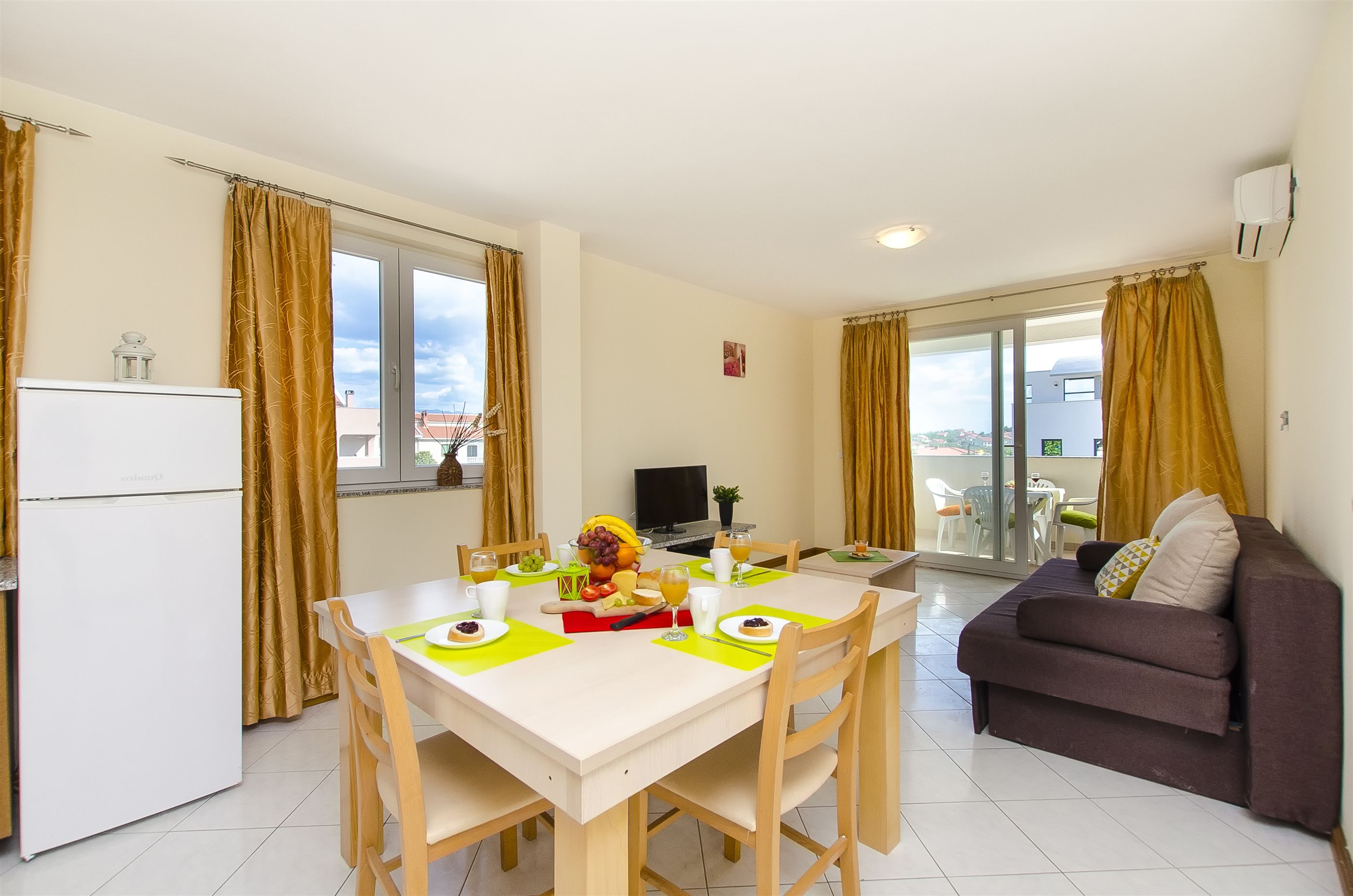 Apartments Glavan 27041-A4