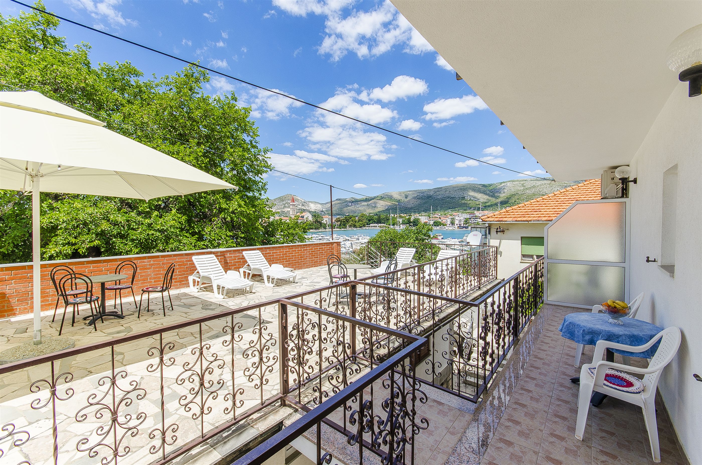 Apartments and Rooms Iva 47621-S6