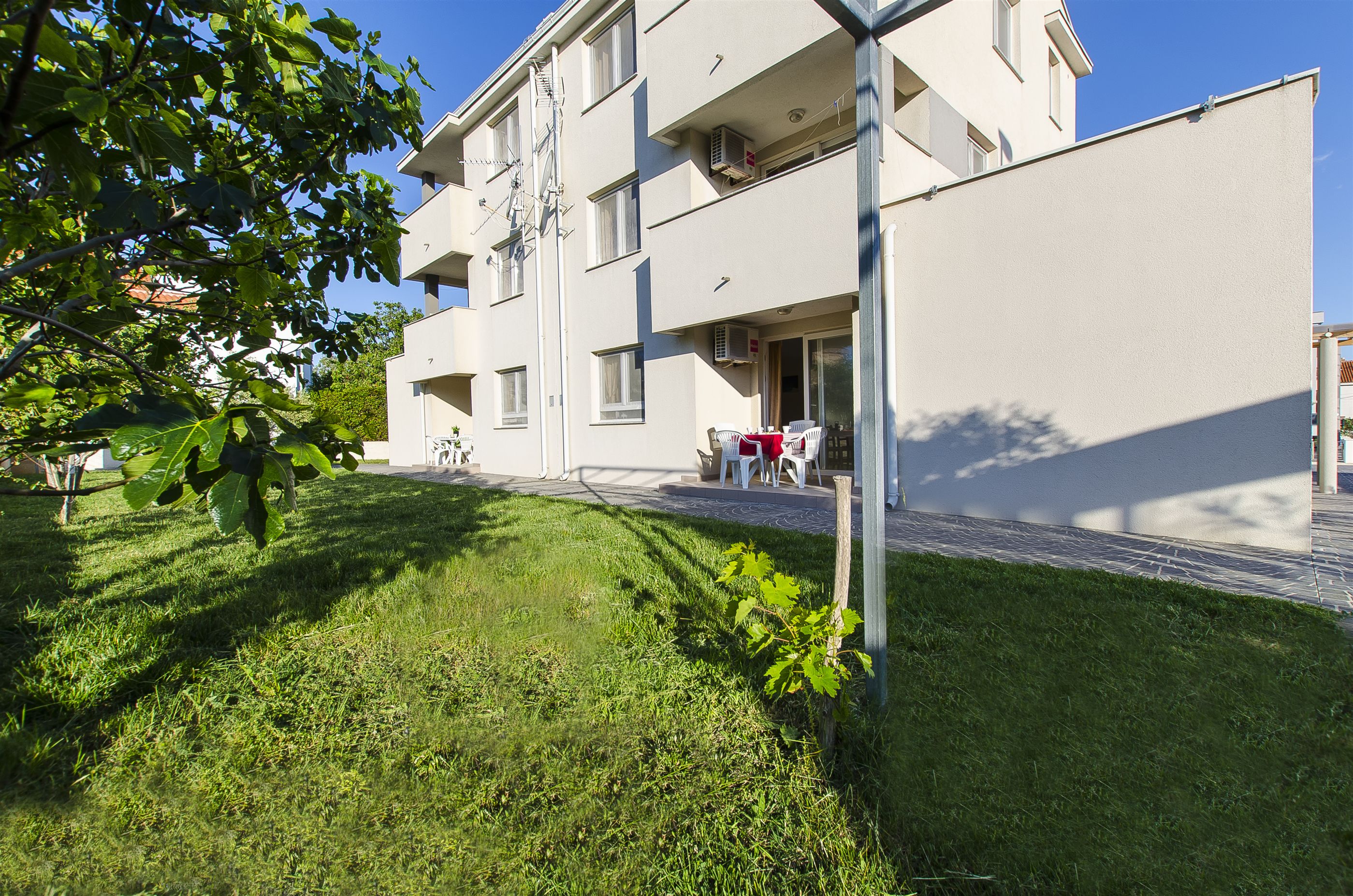 Apartments Glavan 27041-A2