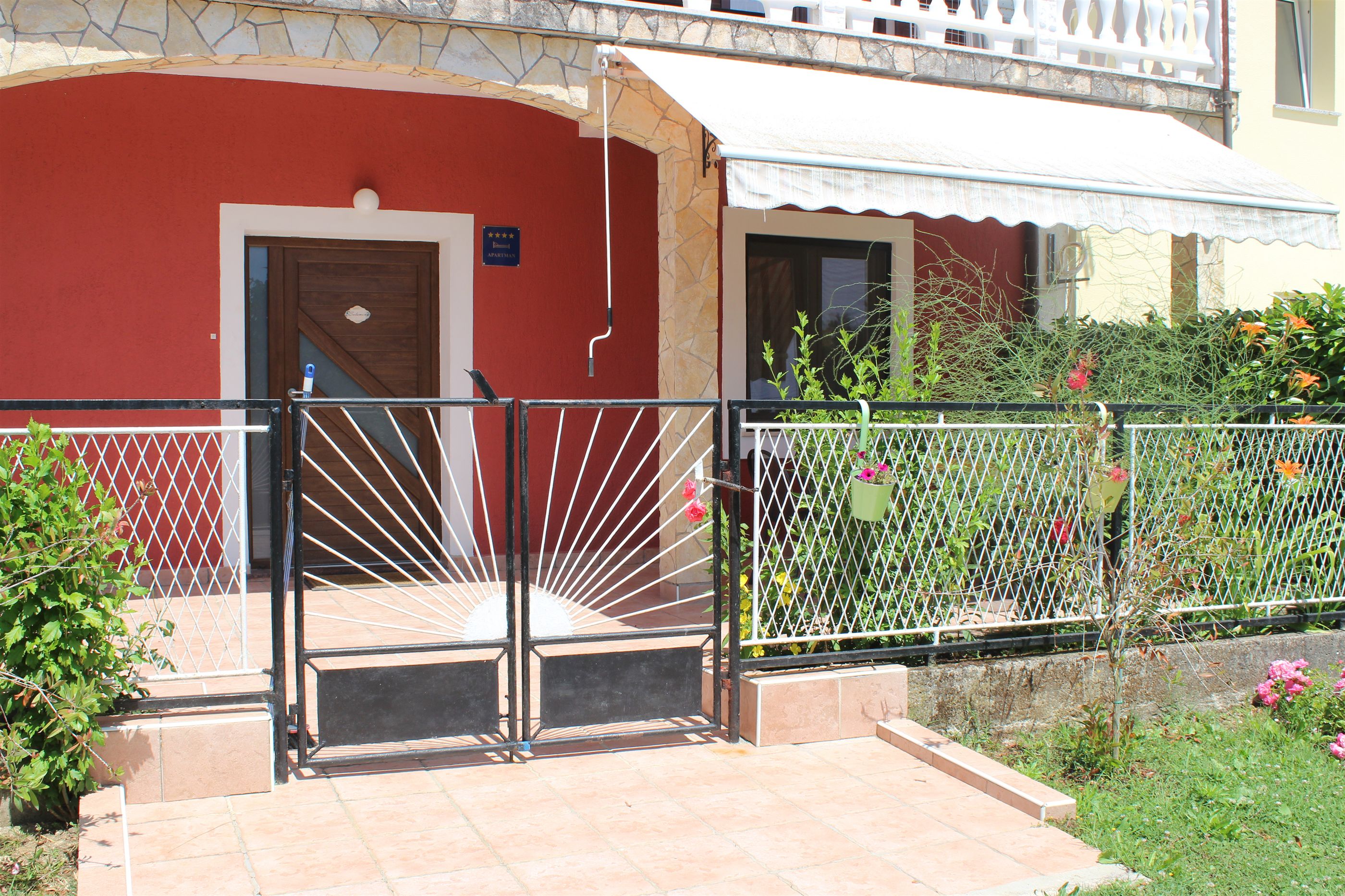Apartment Dino 76601-A1