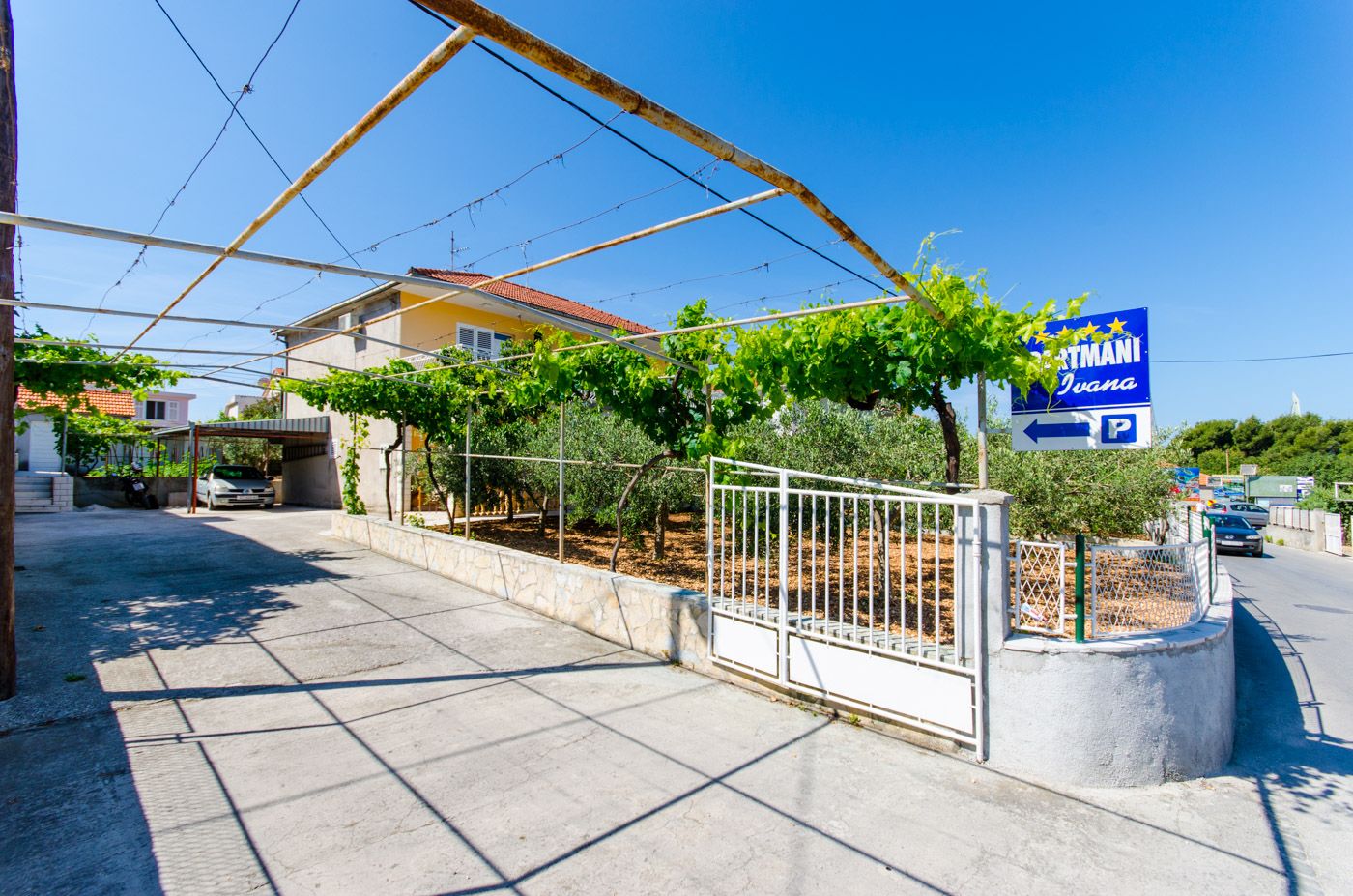 Apartments Ivana 37381-A3