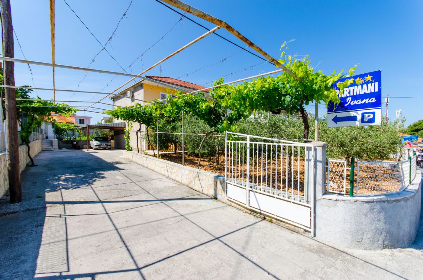 Apartments Ivana 37381-A3