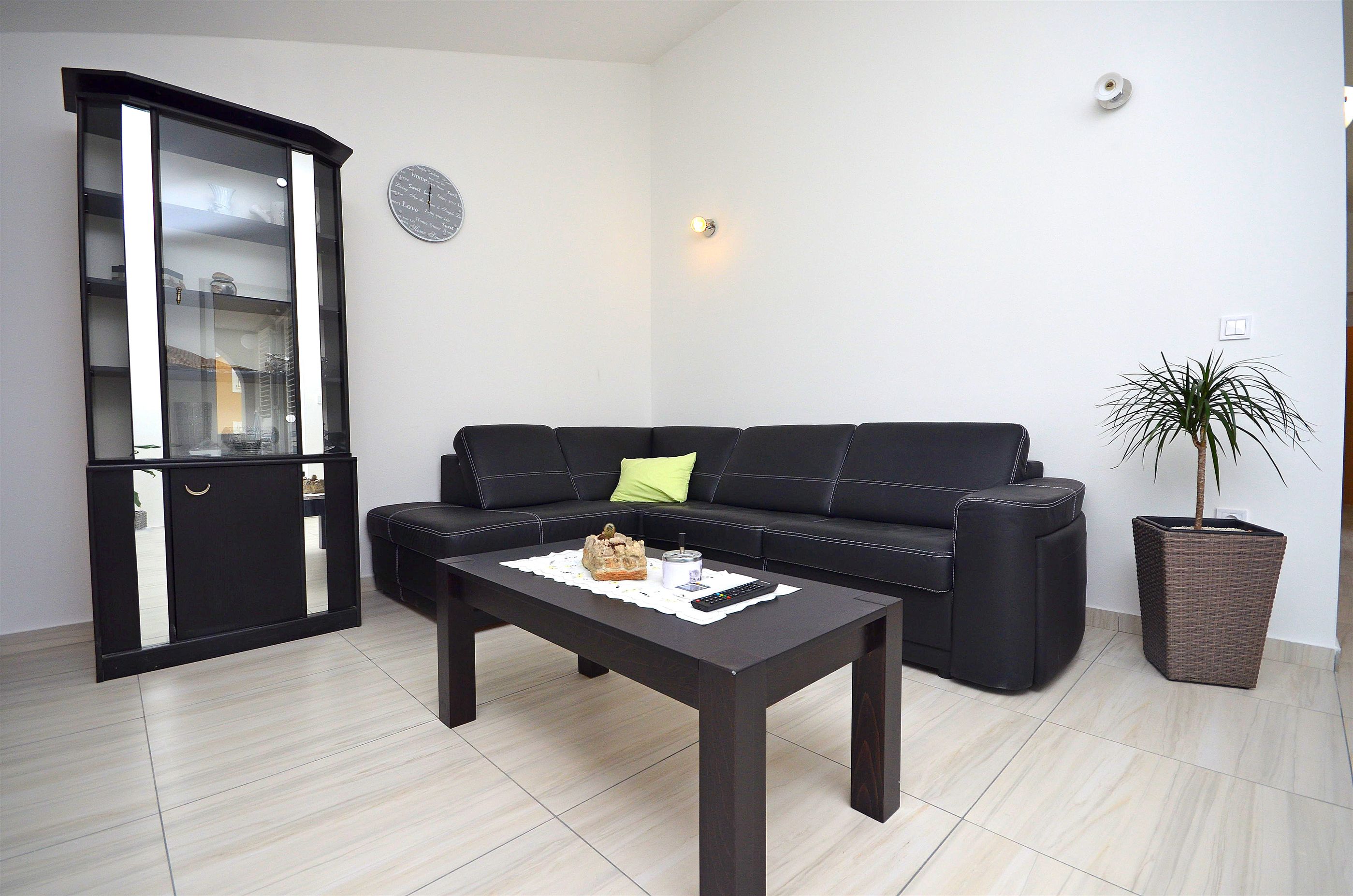 Apartment Lily with pool Srima 37561-A1