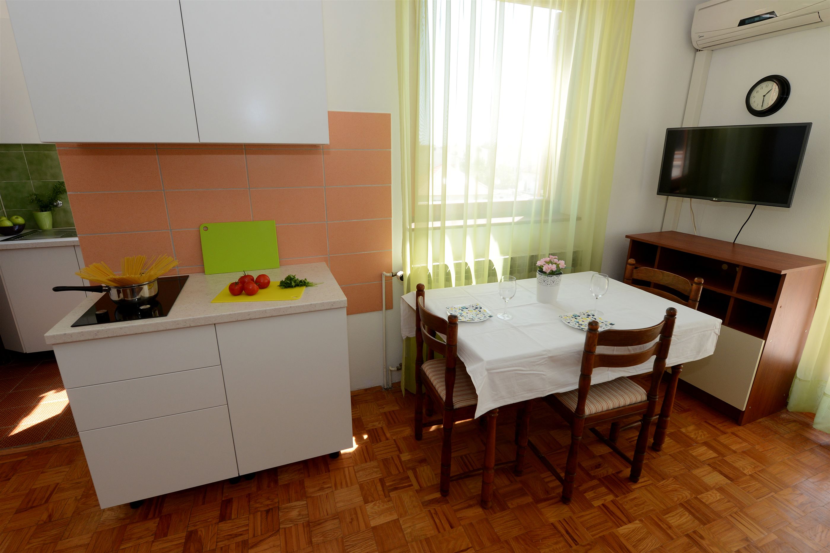Apartments Anđelko 22491-A1
