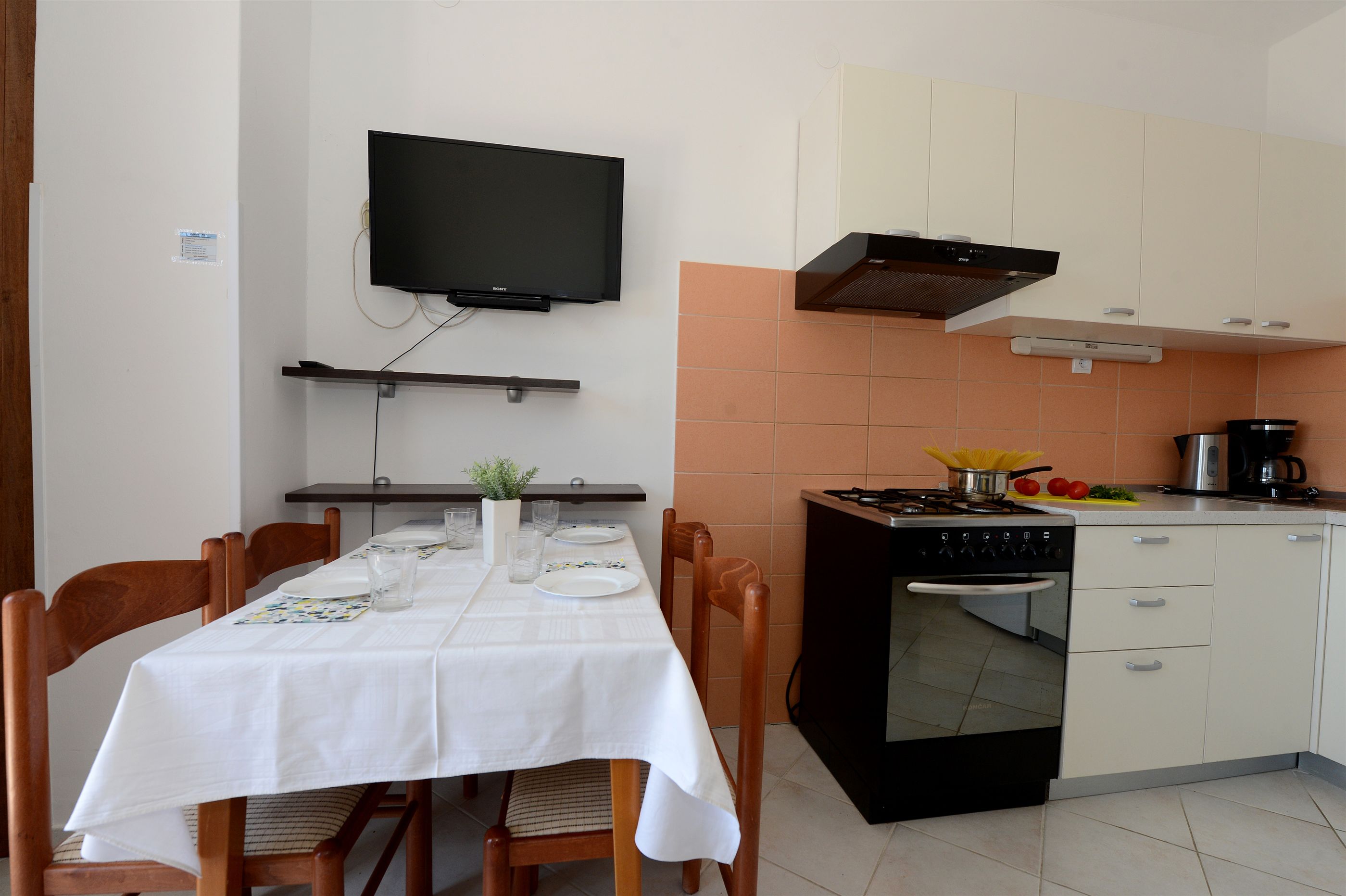 Apartments Anđelko 22491-A2