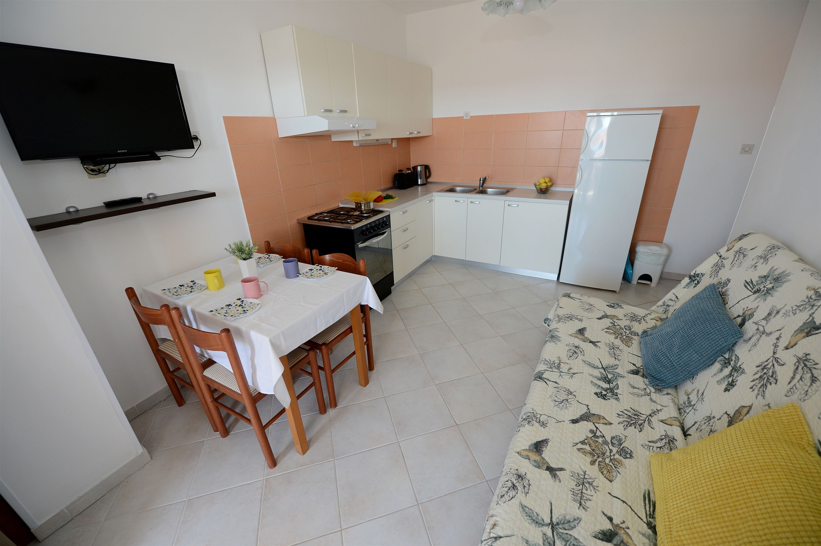 Apartments Anđelko 22491-A3