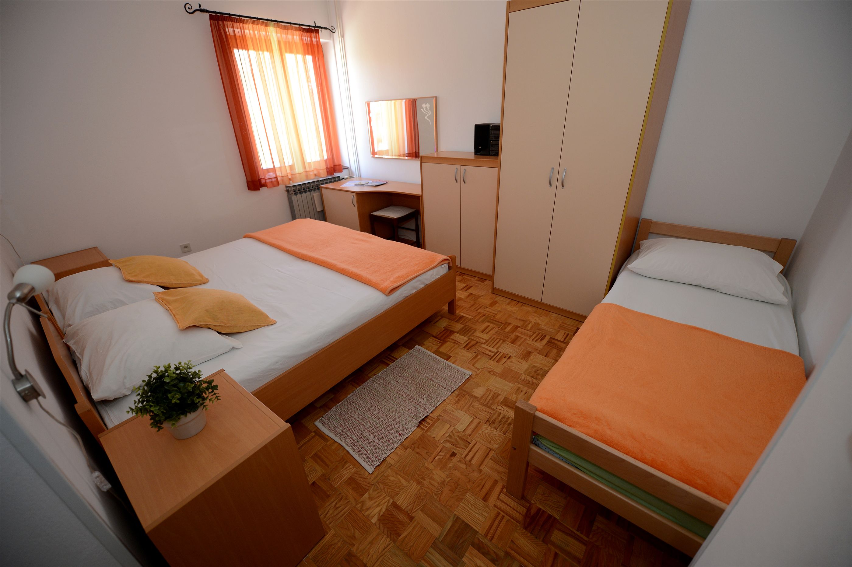 Apartments Anđelko 22491-A3