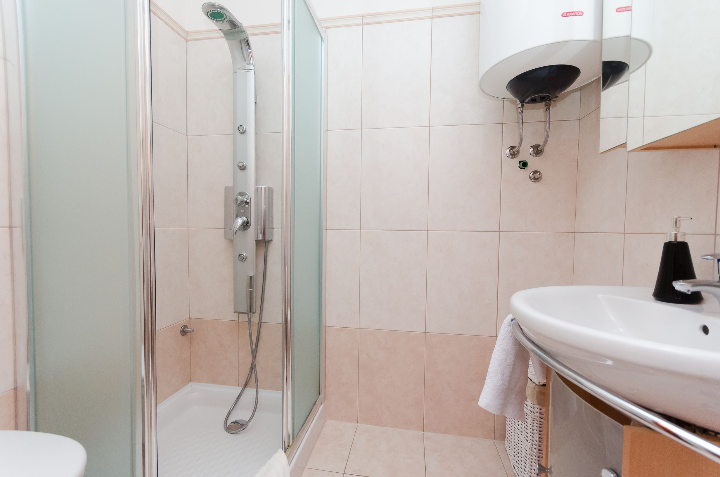 Apartments Valbruna 72981-A1